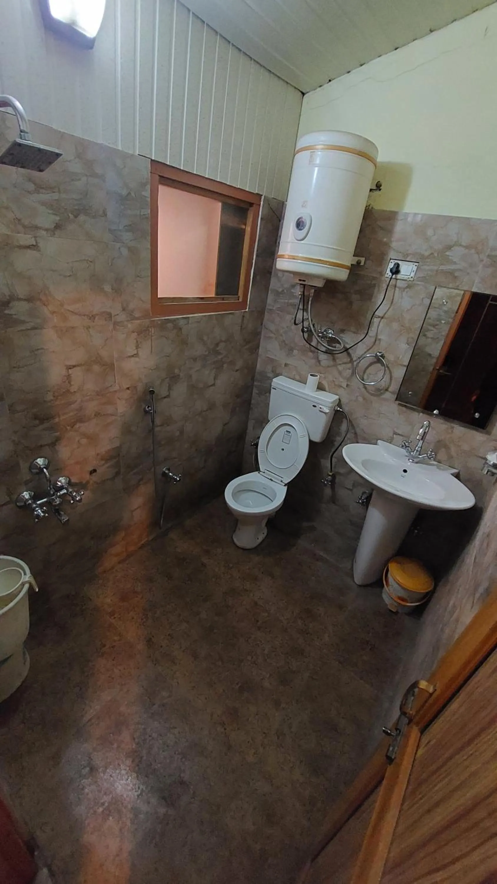 Bathroom in Hotel Outlook