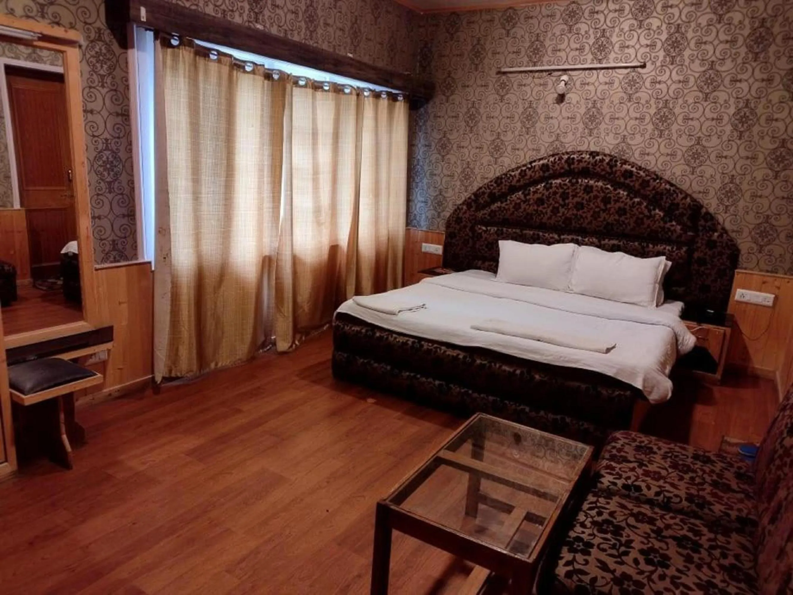 Bed in Hotel Outlook