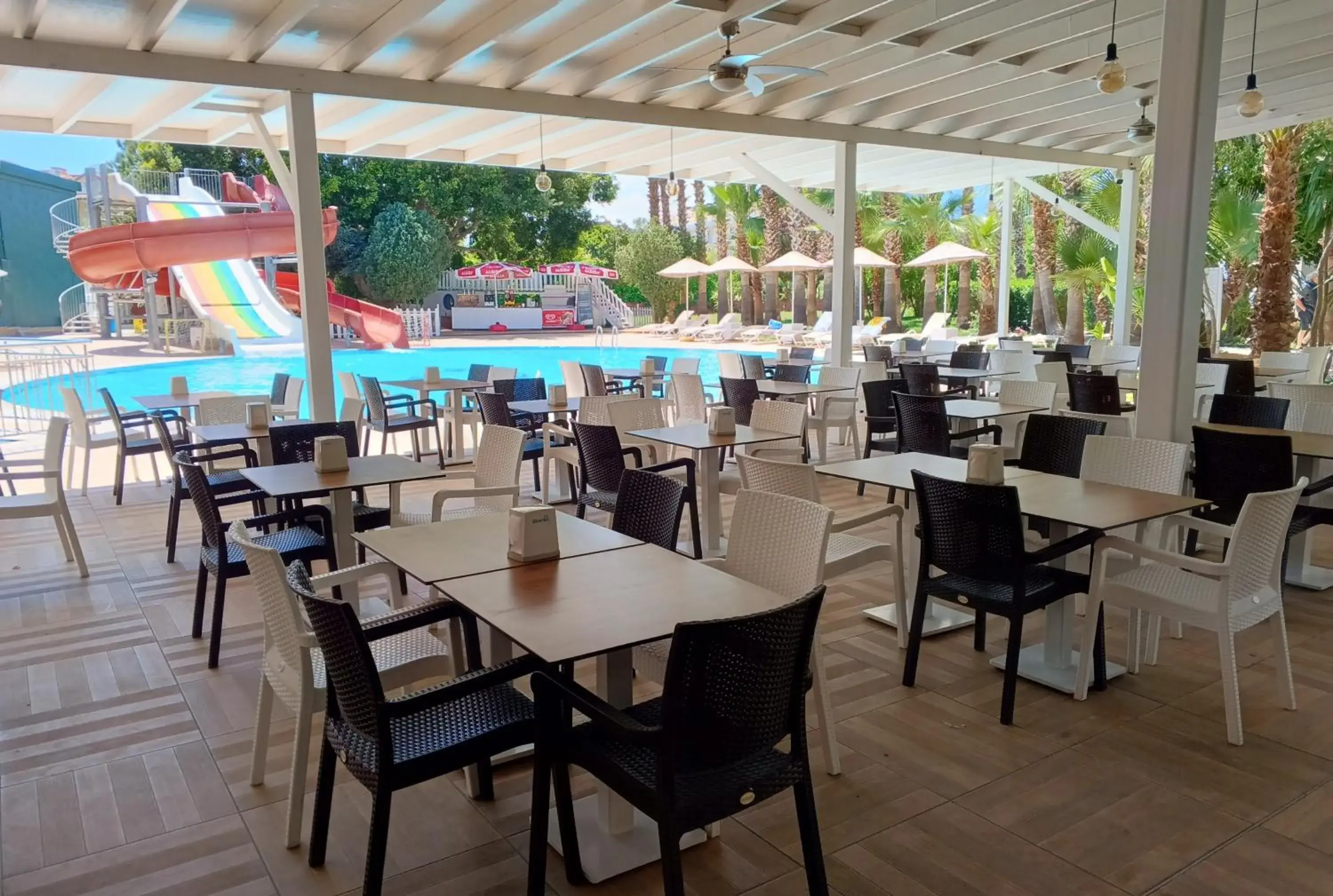 Restaurant/places to eat in UK Hotel Kiriş Restaurant/places to eat in UK Hotel Kiriş