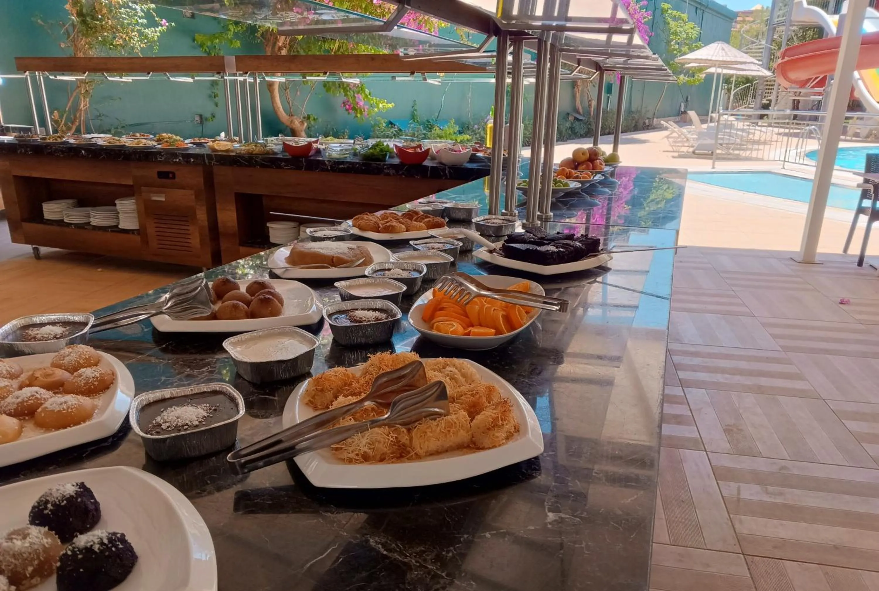 Restaurant/places to eat in UK Hotel Kiriş