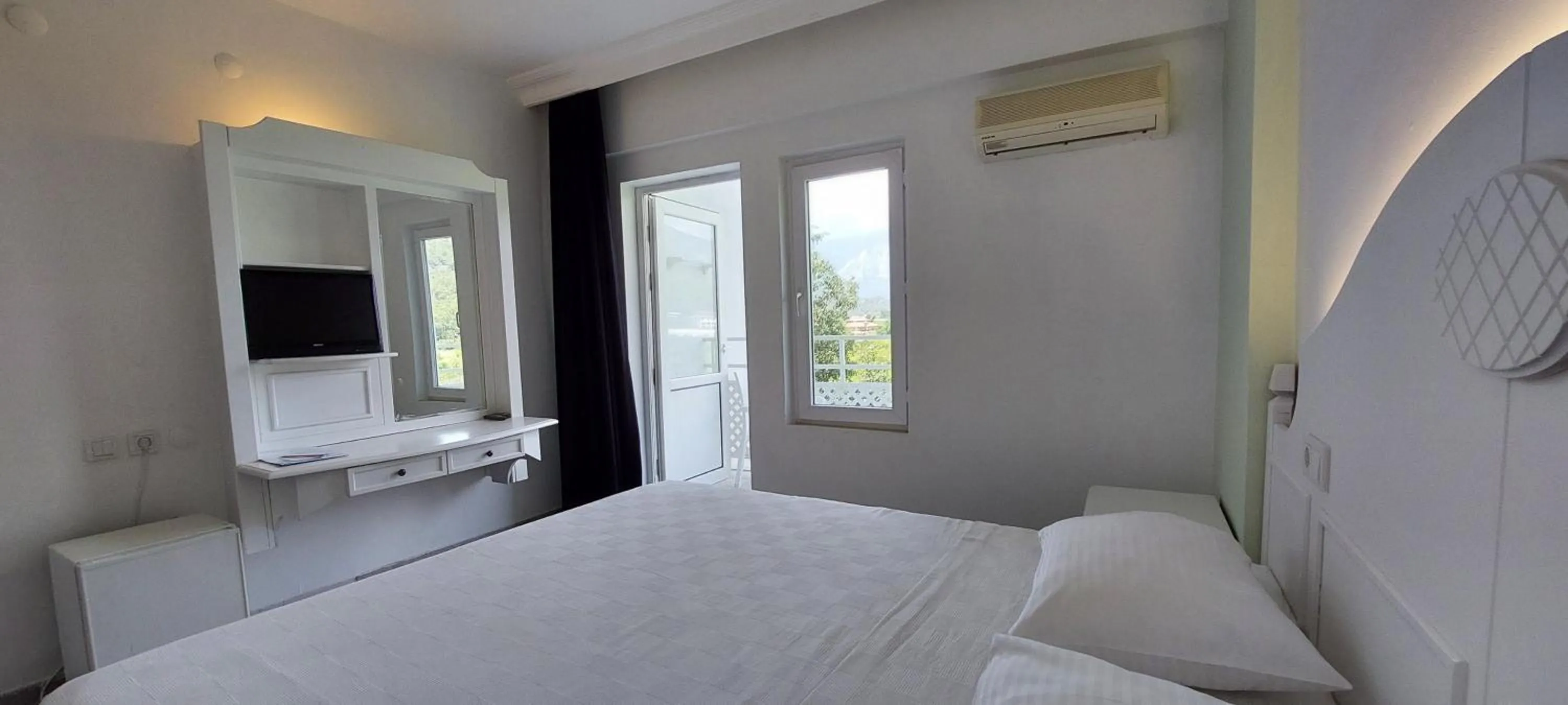 Bed in UK Hotel Kiriş