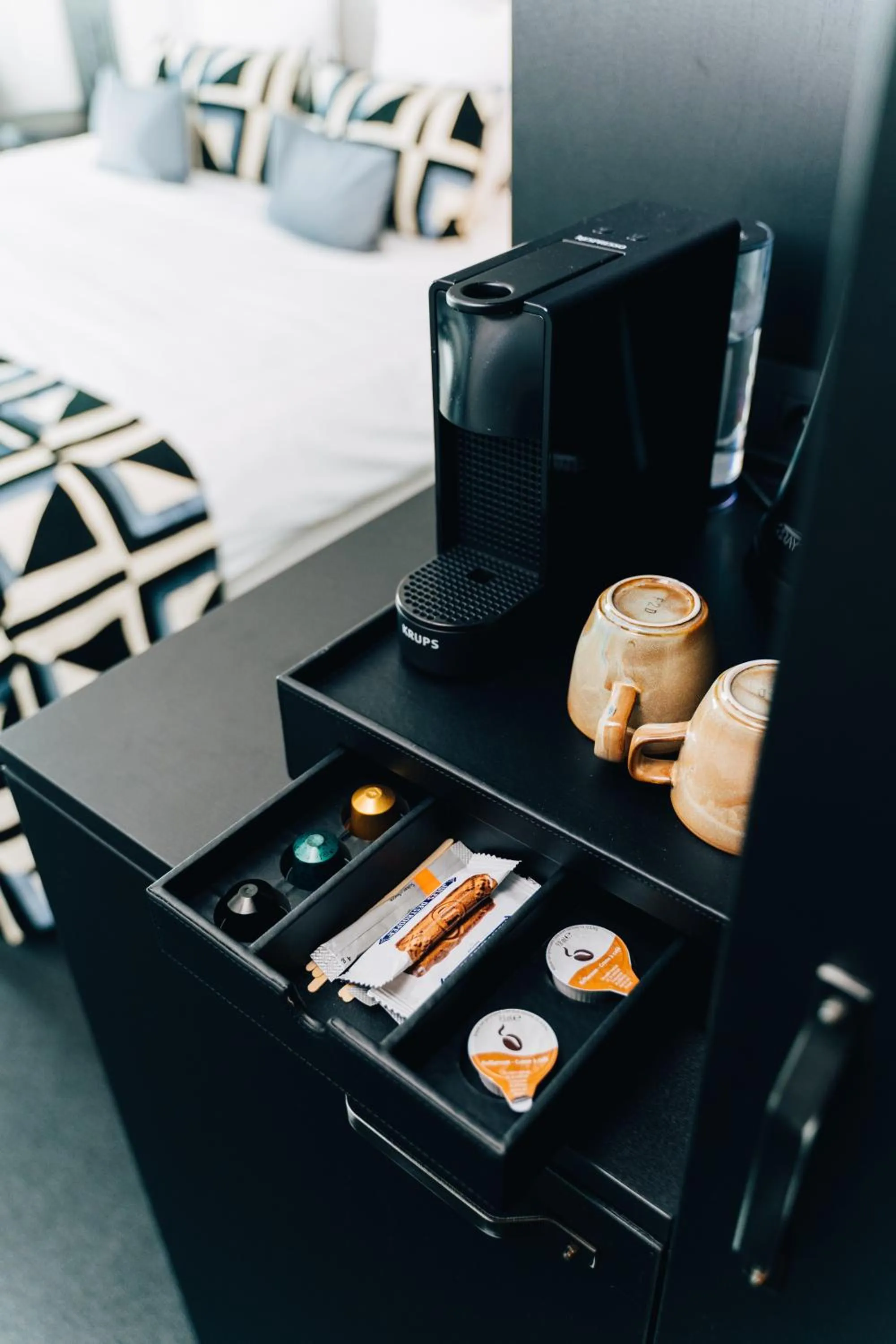 Coffee/tea facilities in Factory Hotel