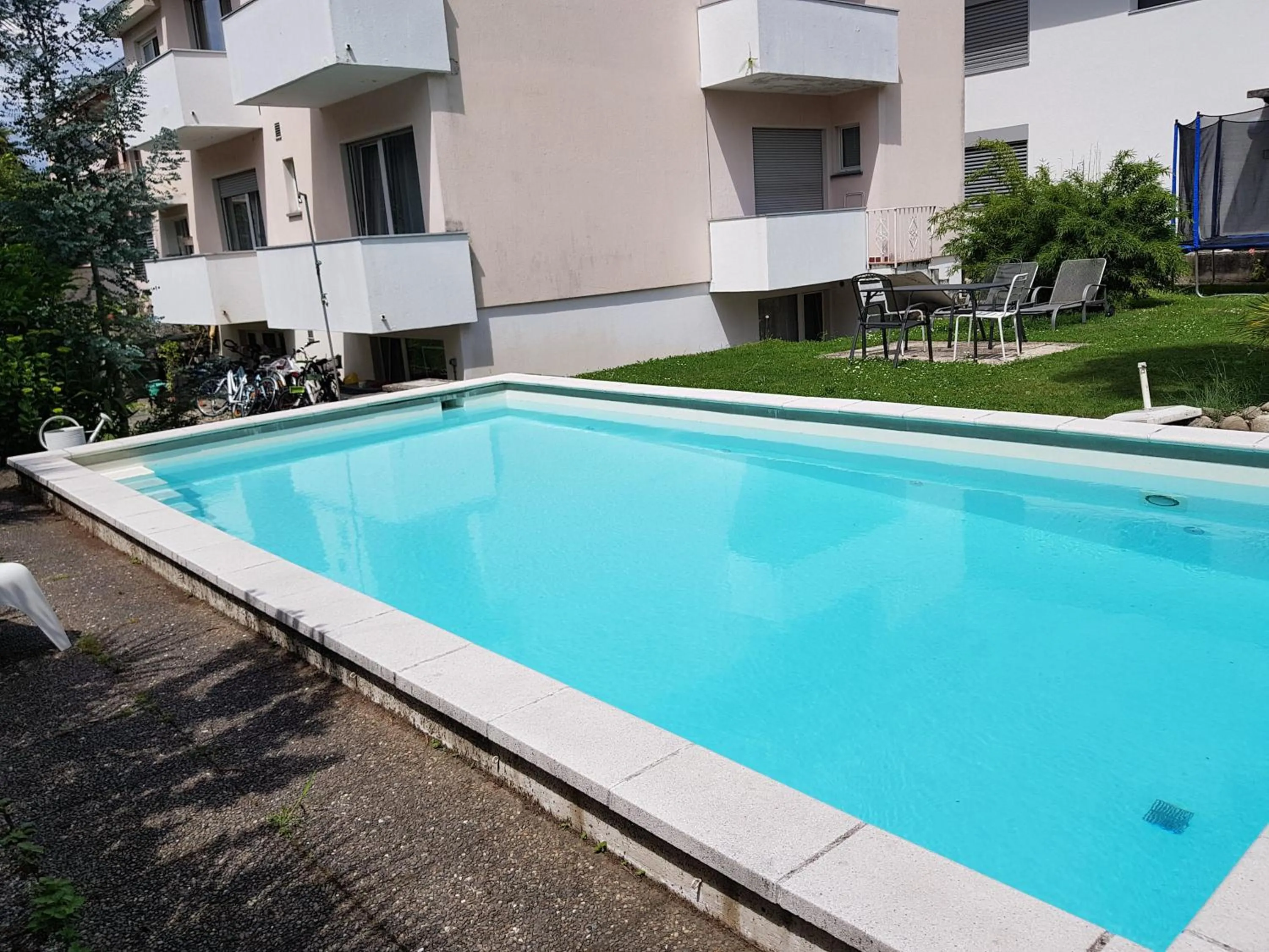 Swimming pool in Garni Elisabetta