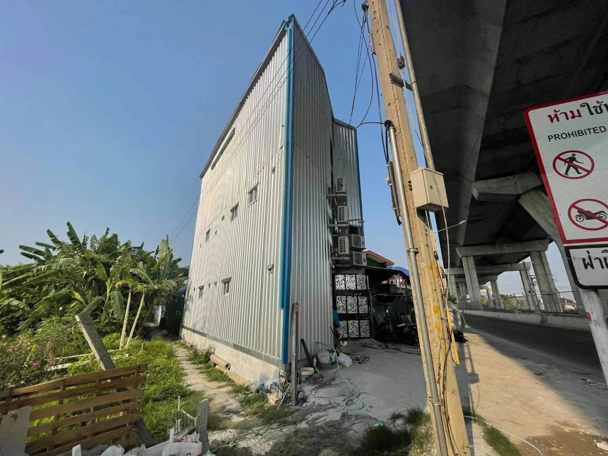 Small Single Room - single occupancy in Charinsup Pinklao Hotel