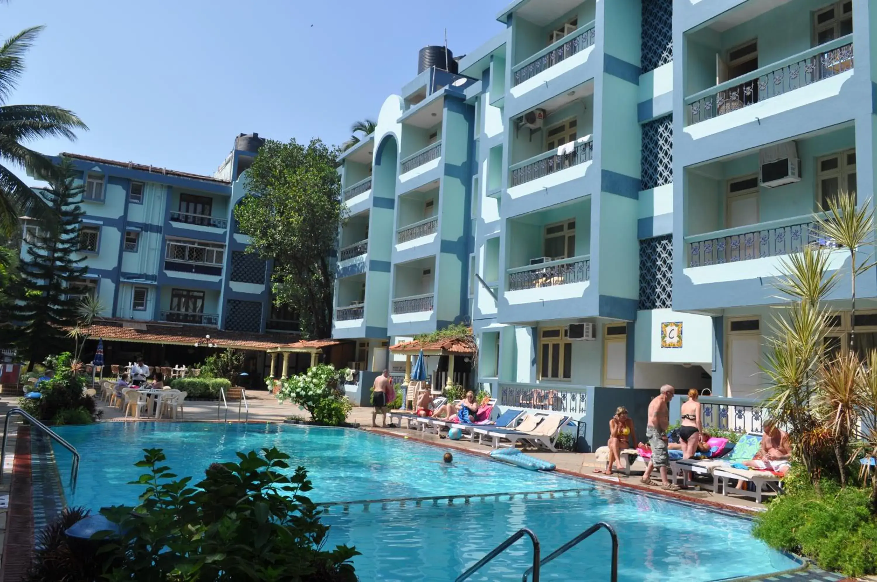 Property building in Osborne Holiday Resorts Property building in Osborne Holiday Resorts