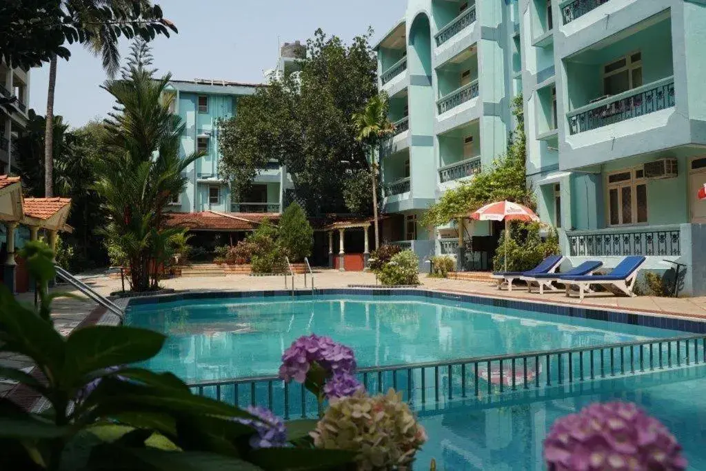 Pool view in Osborne Holiday Resorts Pool view in Osborne Holiday Resorts