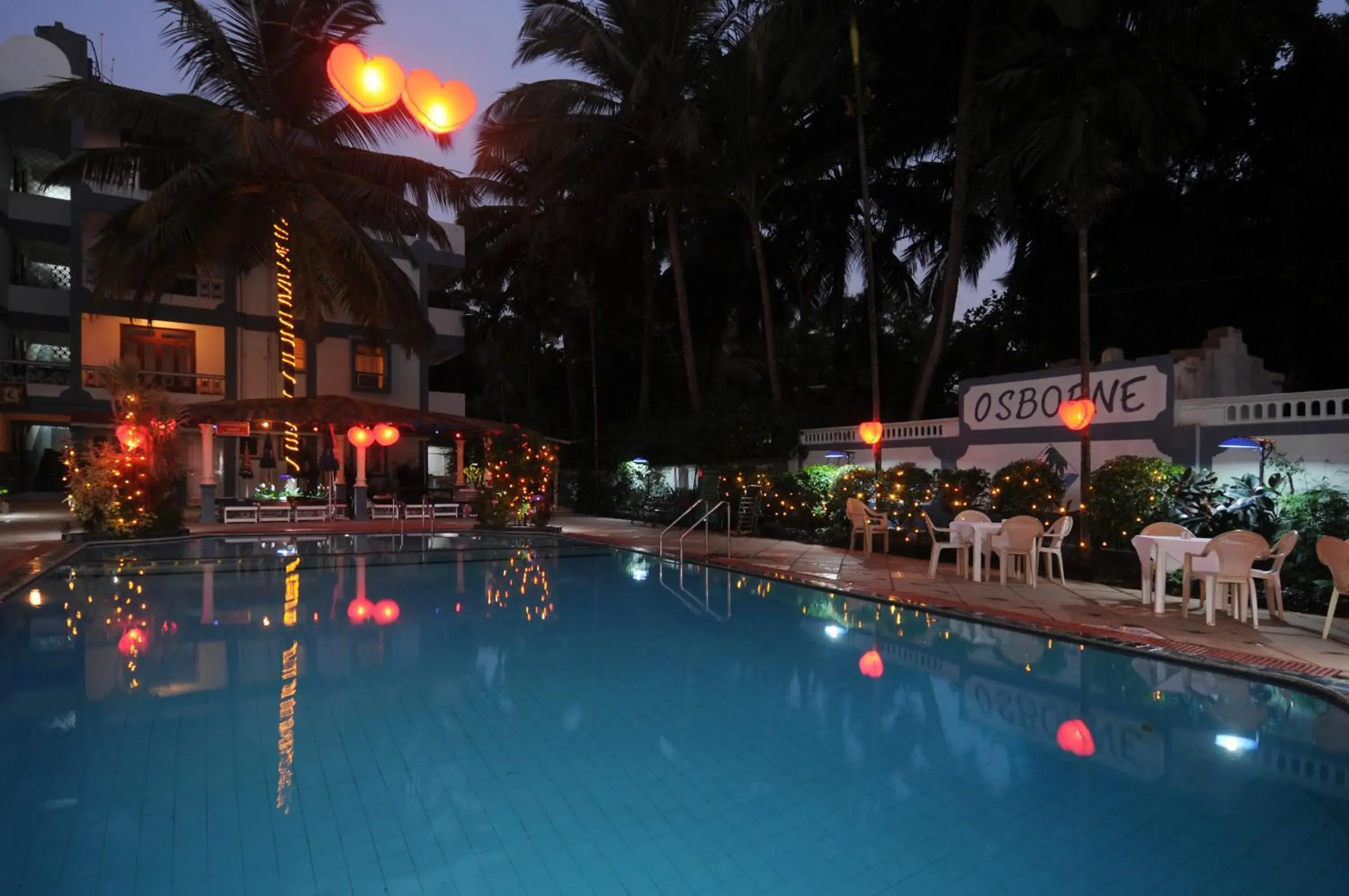 Swimming pool in Osborne Holiday Resorts Swimming pool in Osborne Holiday Resorts