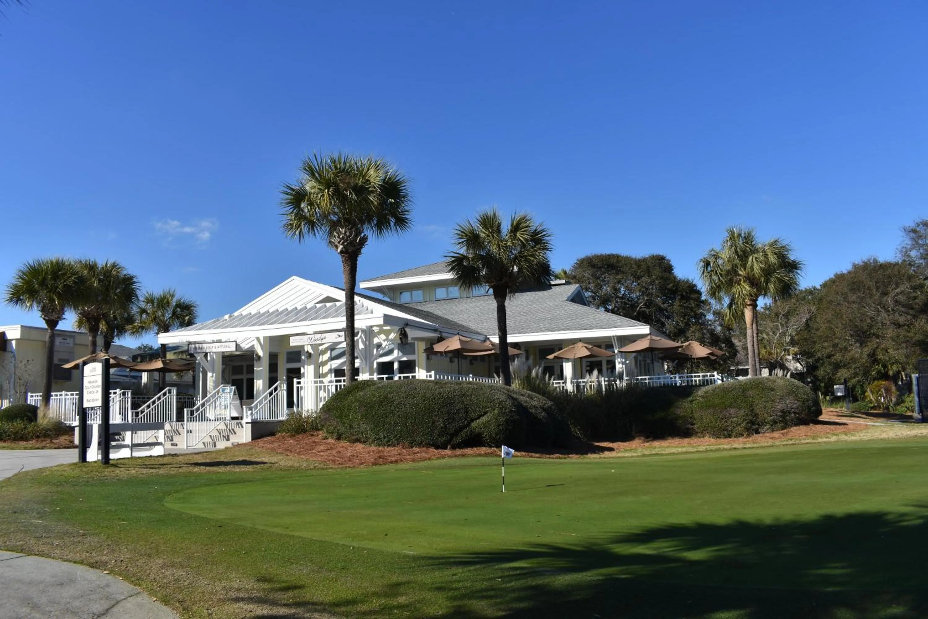 Restaurant/places to eat in Elegant 3 BR 3 BA Wild Dunes Gated Resort Villa with 2 Golf Courses, Beach and Pool