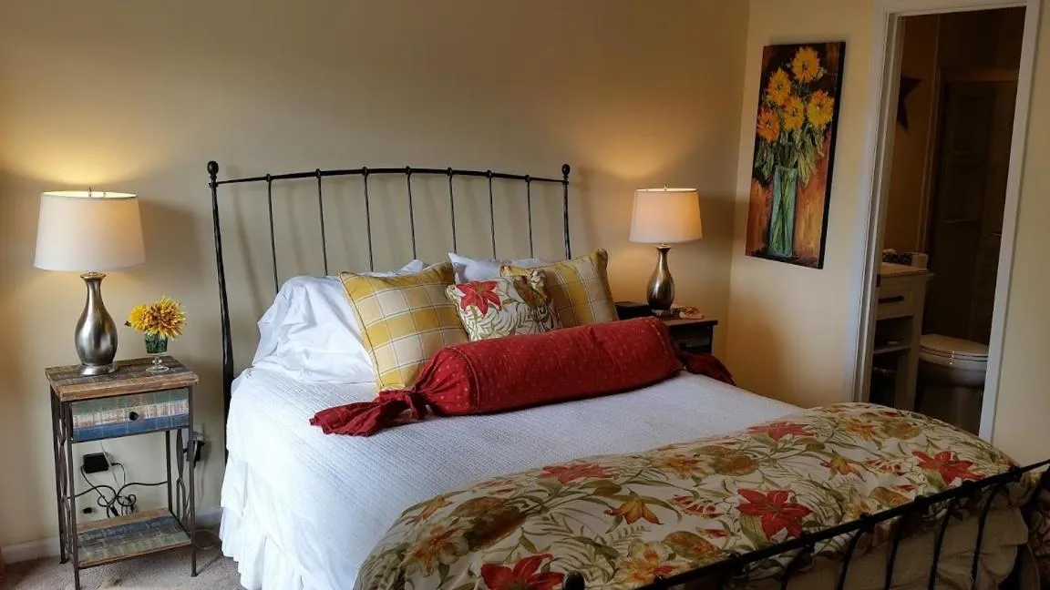 Bed in Elegant 3 BR 3 BA Wild Dunes Gated Resort Villa with 2 Golf Courses, Beach and Pool