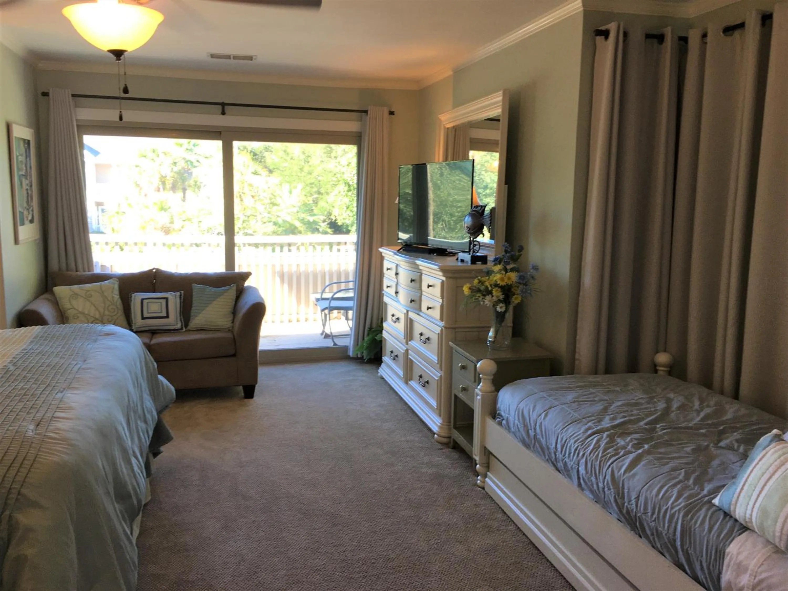 Bed in Elegant 3 BR 3 BA Wild Dunes Gated Resort Villa with 2 Golf Courses, Beach and Pool