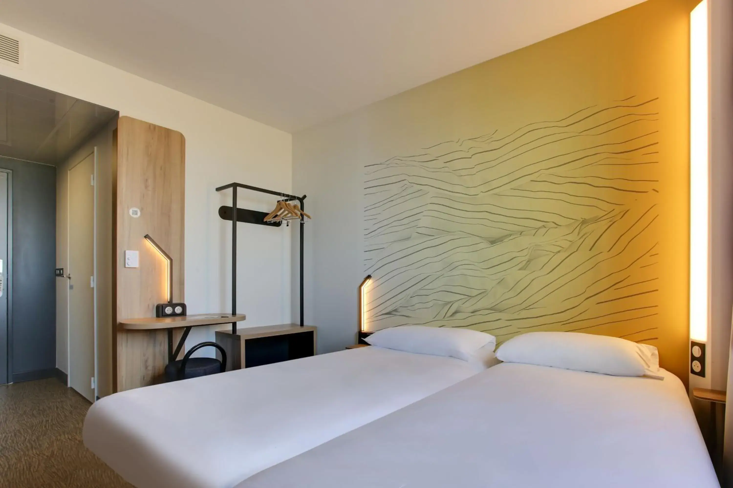 Twin Room in B&B HOTEL Reims Croix Blandin Twin Room in B&B HOTEL Reims Croix Blandin