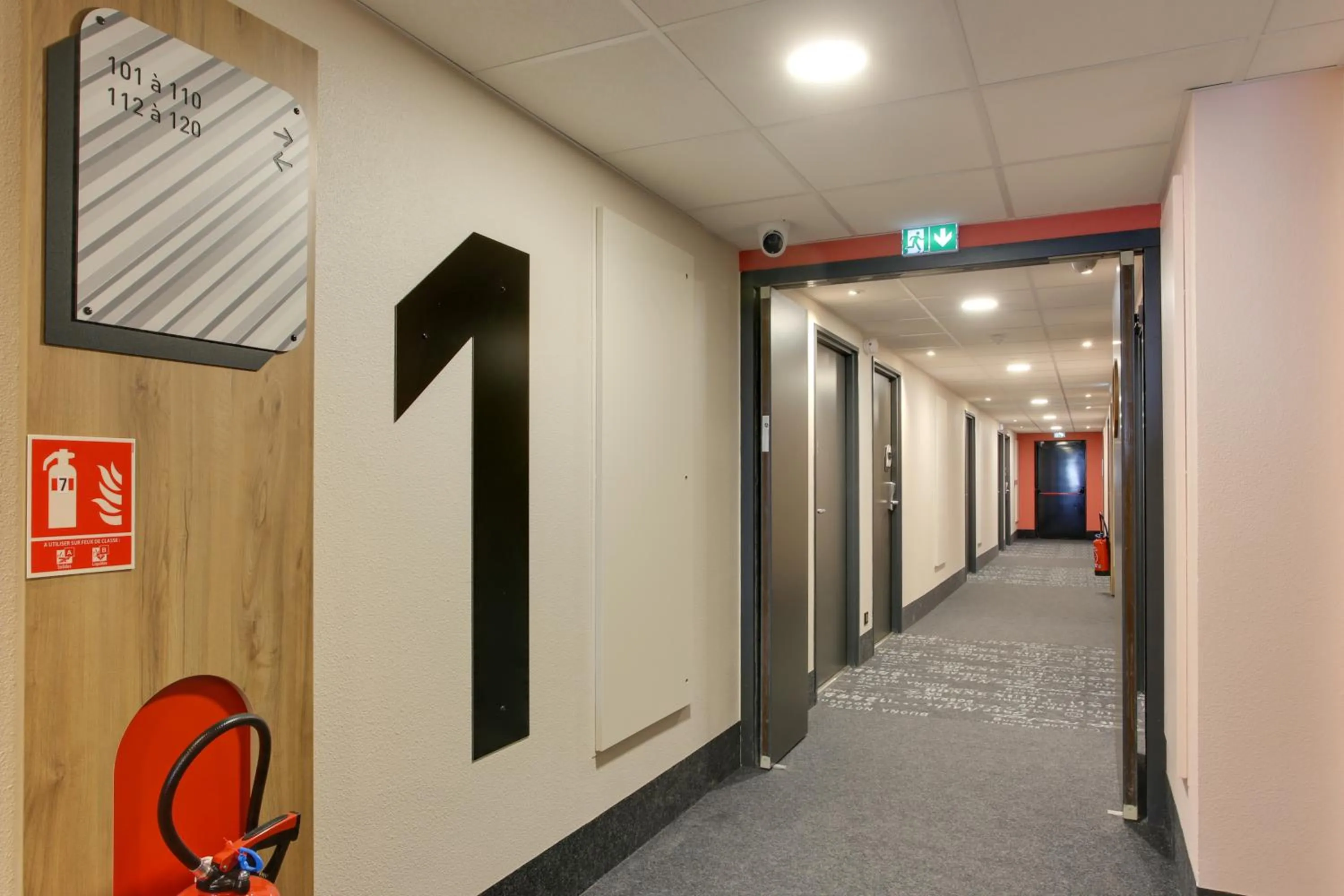 Decorative detail in B&B HOTEL Reims Croix Blandin