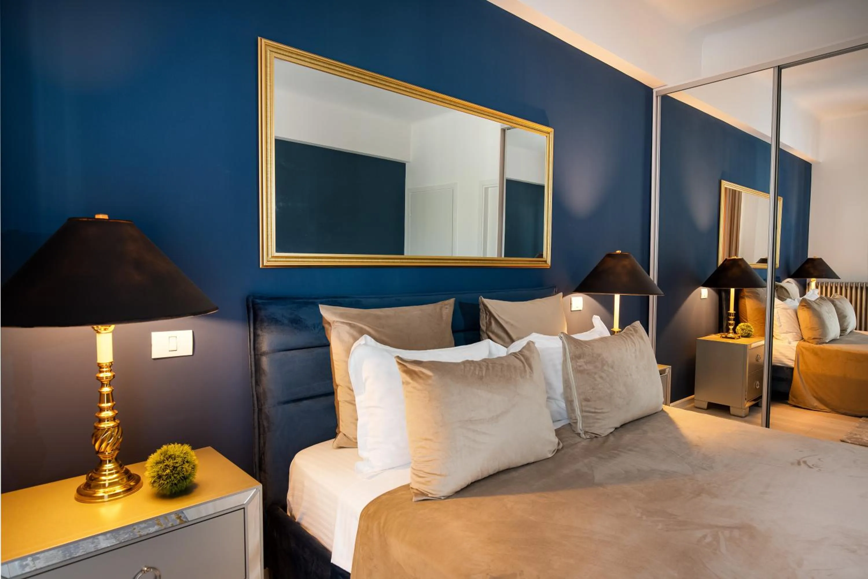 Bed in Metropole Apartments Studio Old City