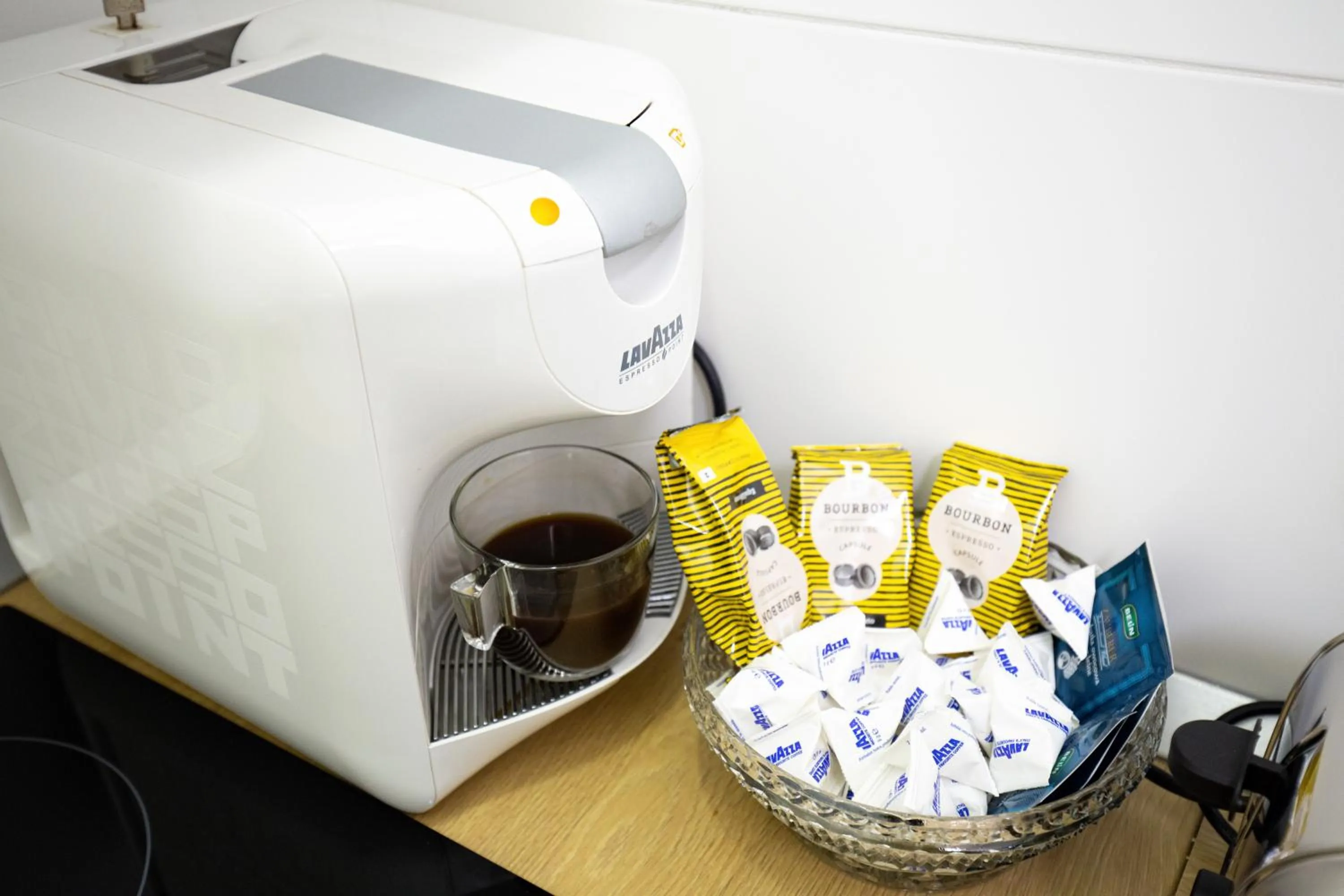 Coffee/tea facilities in Metropole Apartments Studio Old City
