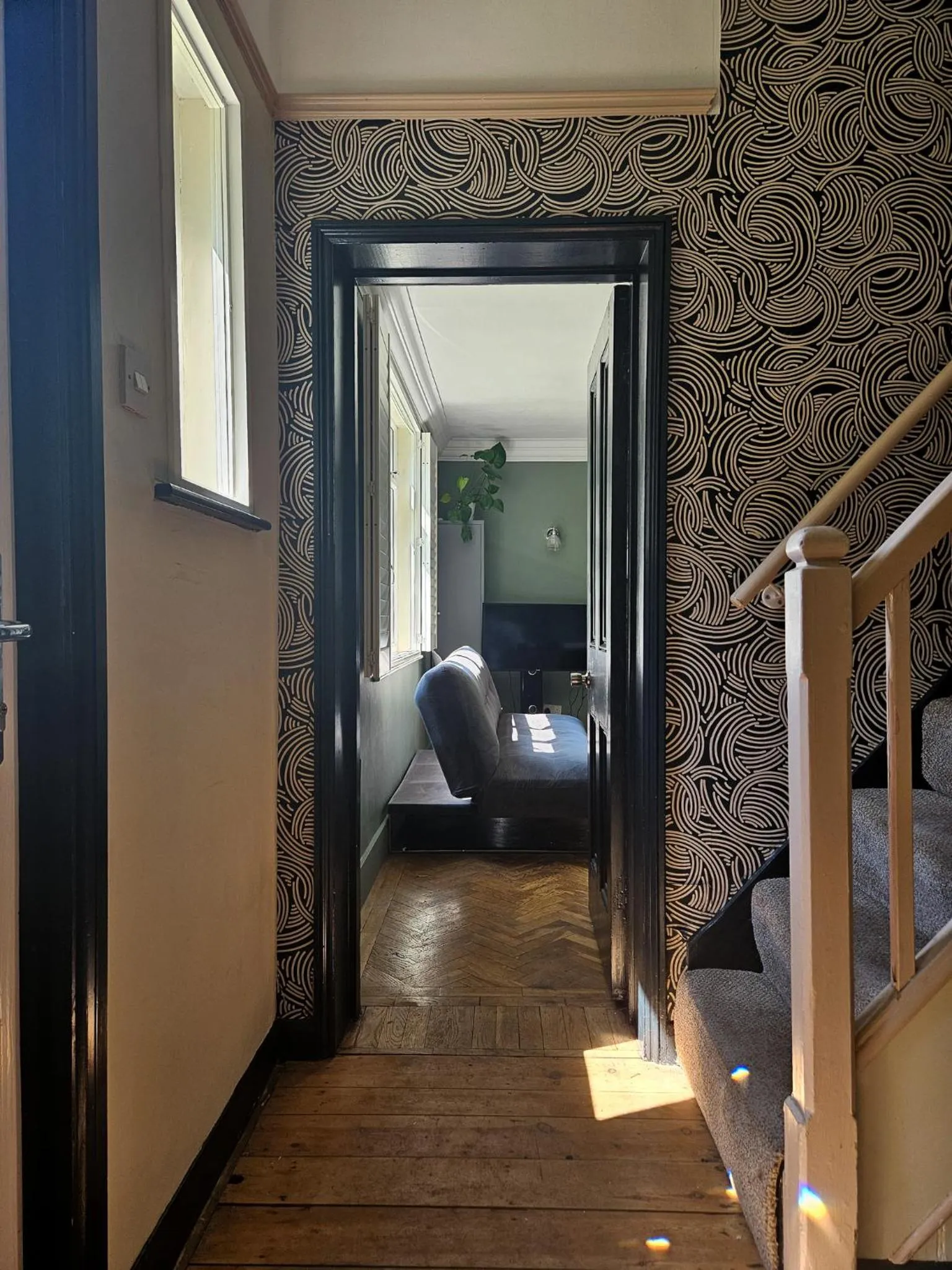 Family, Bed in The Lodge Stanwell