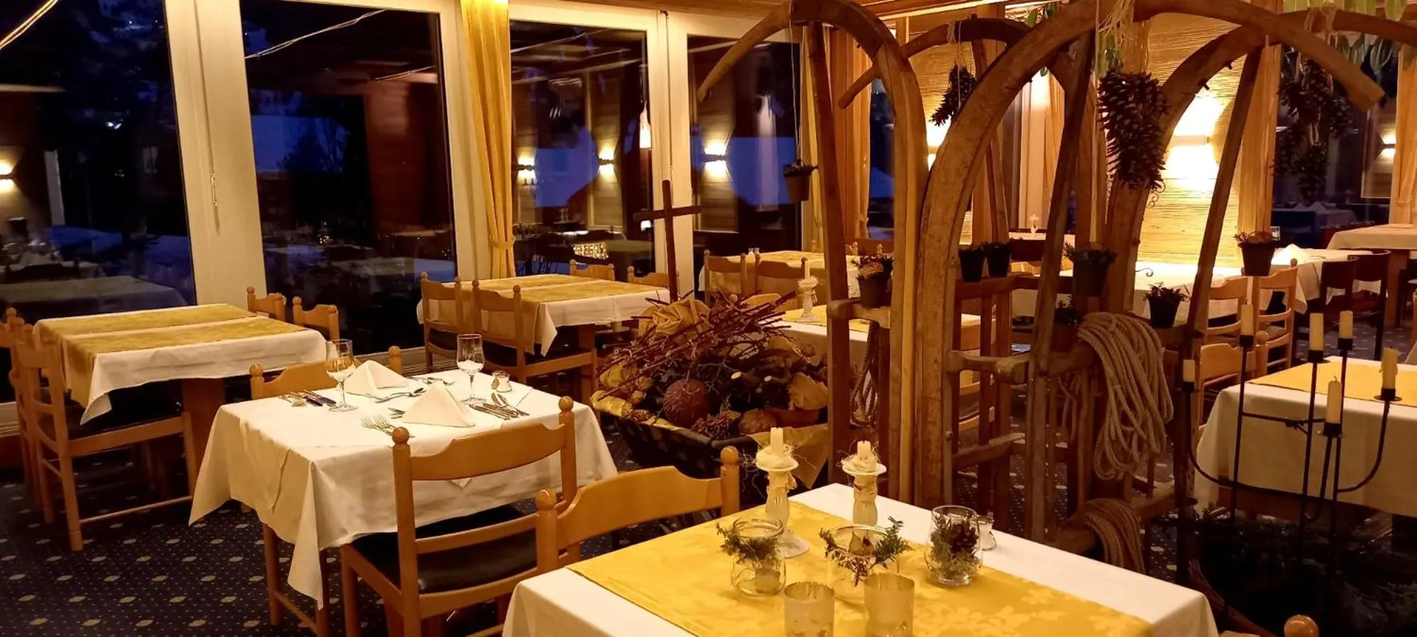 Restaurant/places to eat in Hotel Bellevue - Traditional Swiss Hideaway