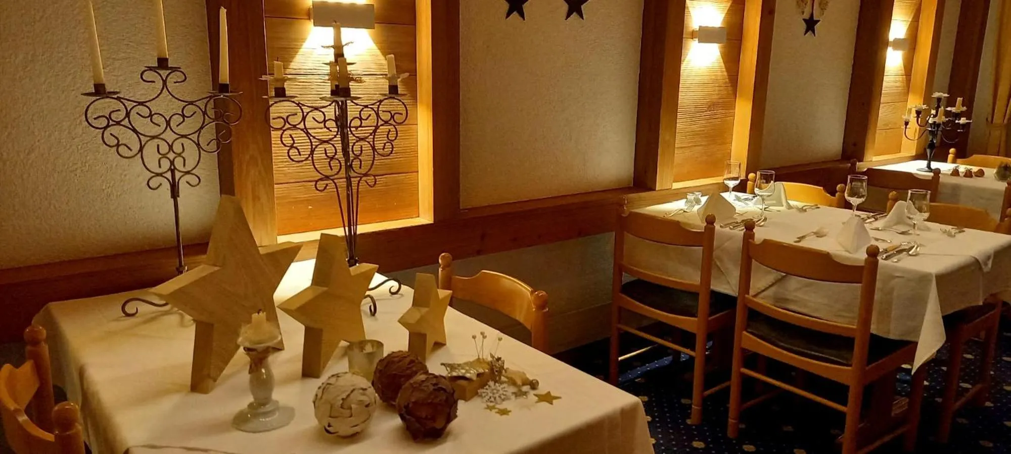 Restaurant/places to eat in Hotel Bellevue - Traditional Swiss Hideaway