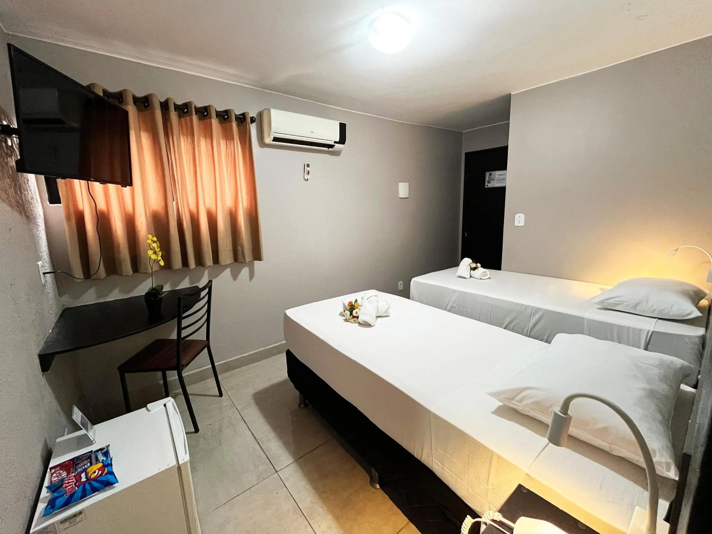 Bed in Hotel Montana Aeroporto by Bsb Inn