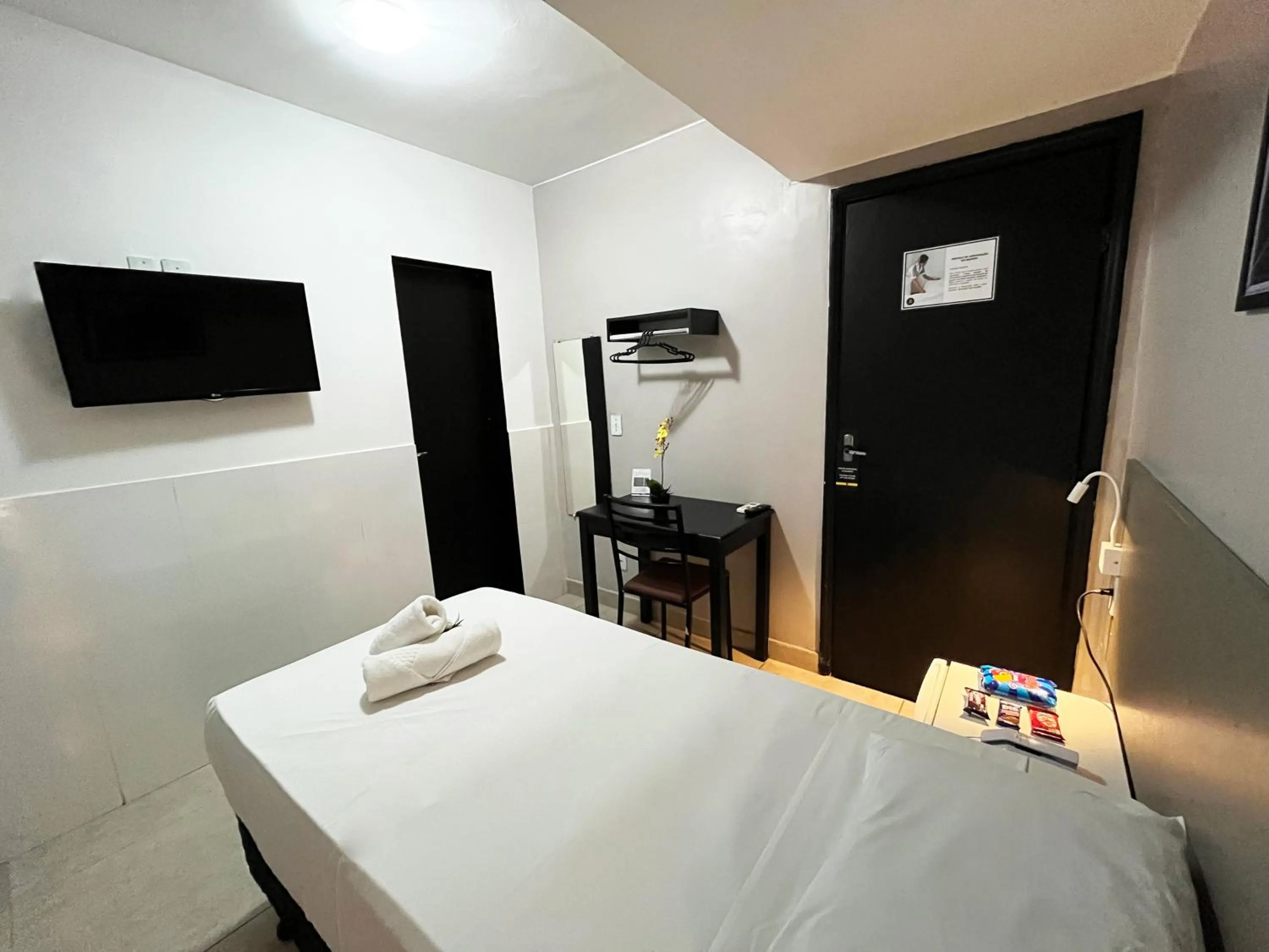 Bed in Hotel Montana Aeroporto by Bsb Inn