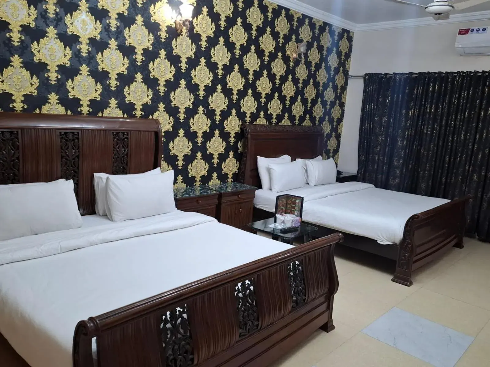 Deluxe Family Suite in ButtLodges - 1 Deluxe Family Suite in ButtLodges - 1