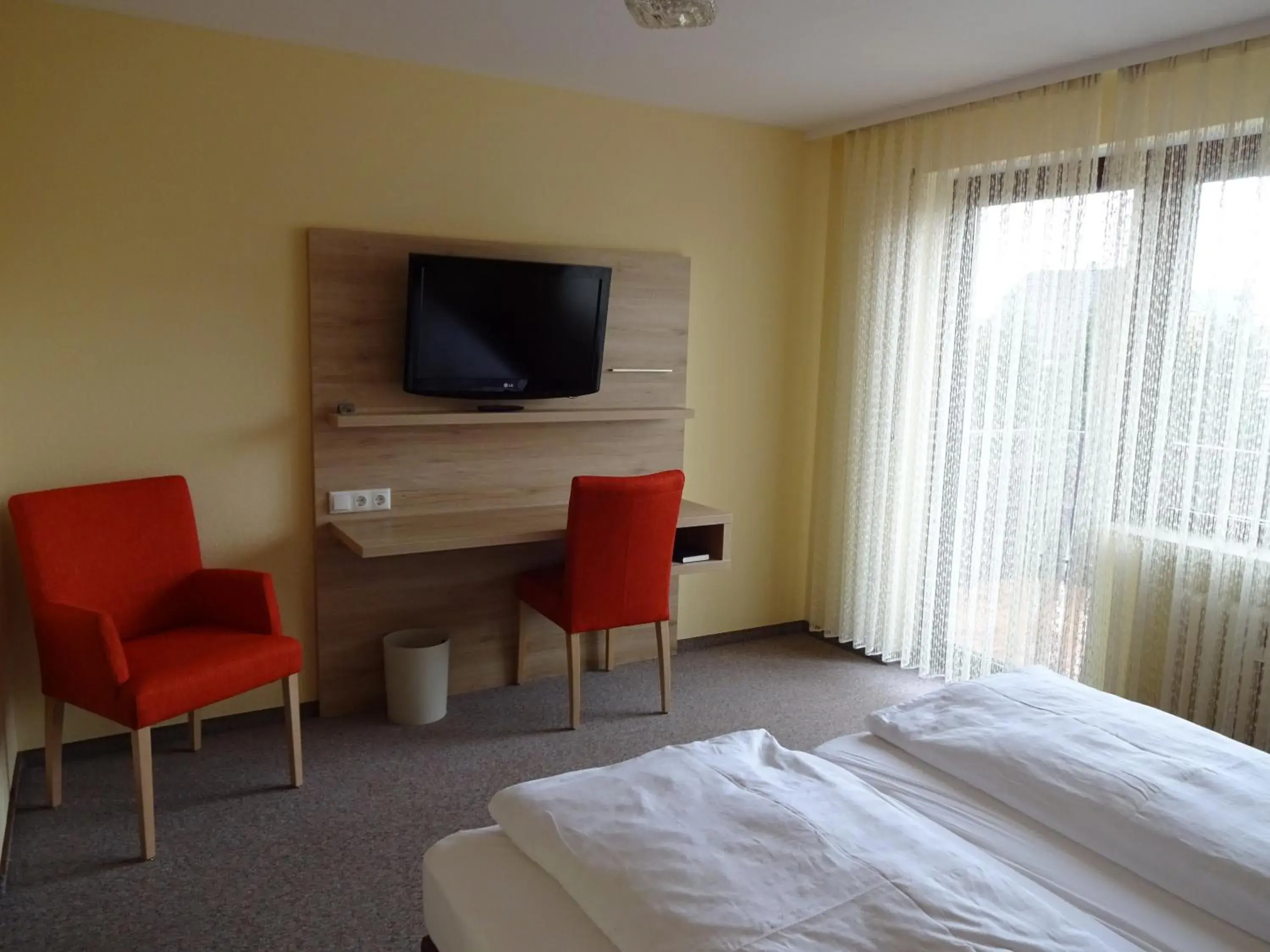 Double Room - single occupancy in Gasthof Hotel Zum Ross Double Room - single occupancy in Gasthof Hotel Zum Ross