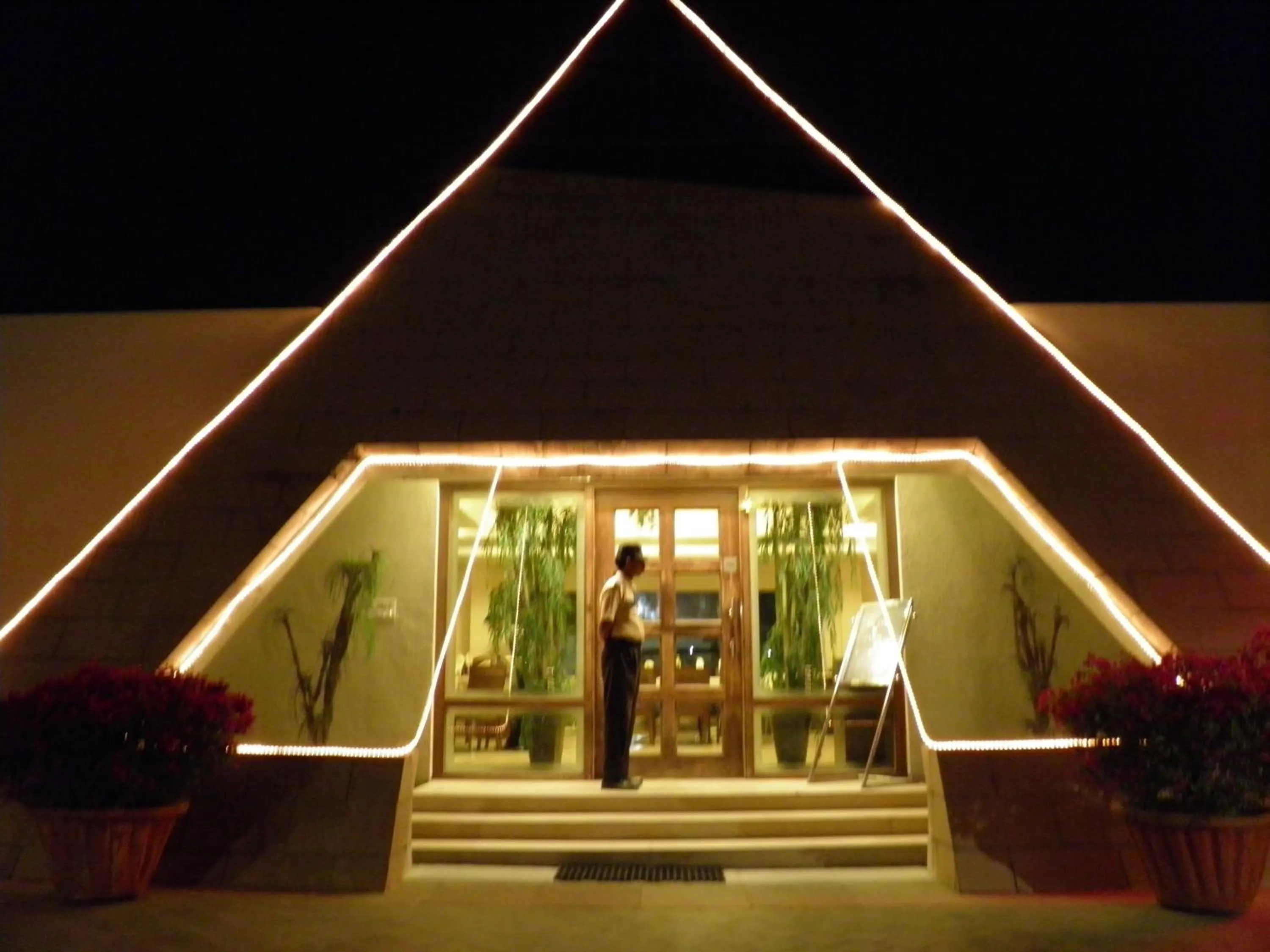 Restaurant/places to eat in Sentosa Resorts & Water Park