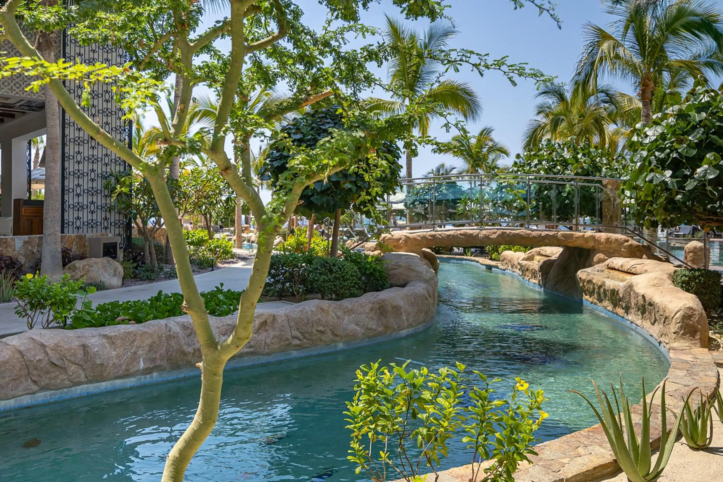 Swimming pool in Villa La Valencia Beach Resort & Spa Los Cabos