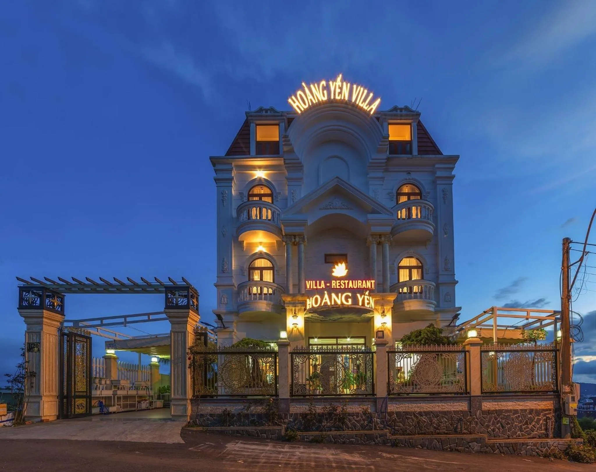 Property building in Hoàng Yến Villa Dalat