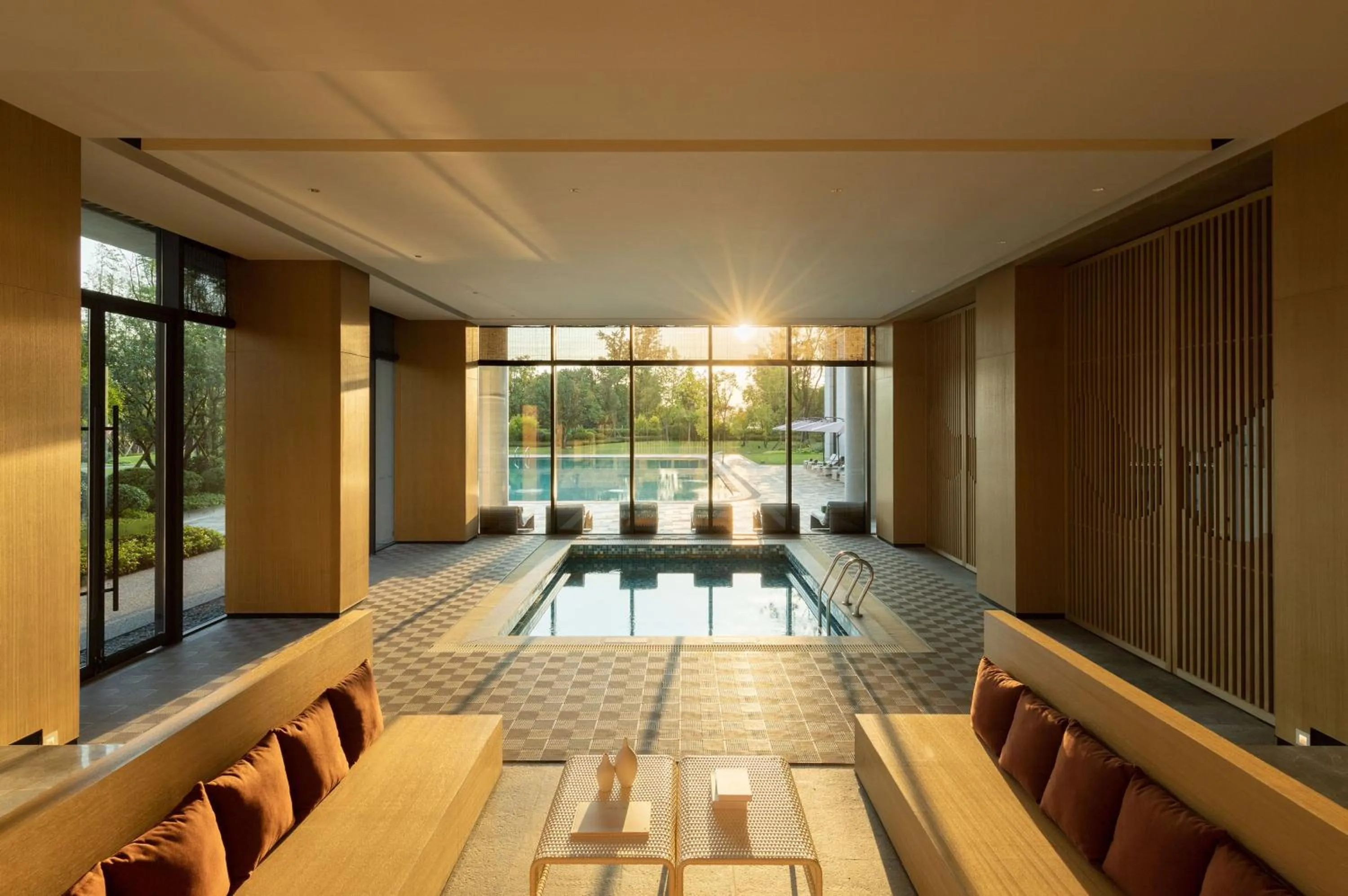 Swimming pool in Melia Chongqing