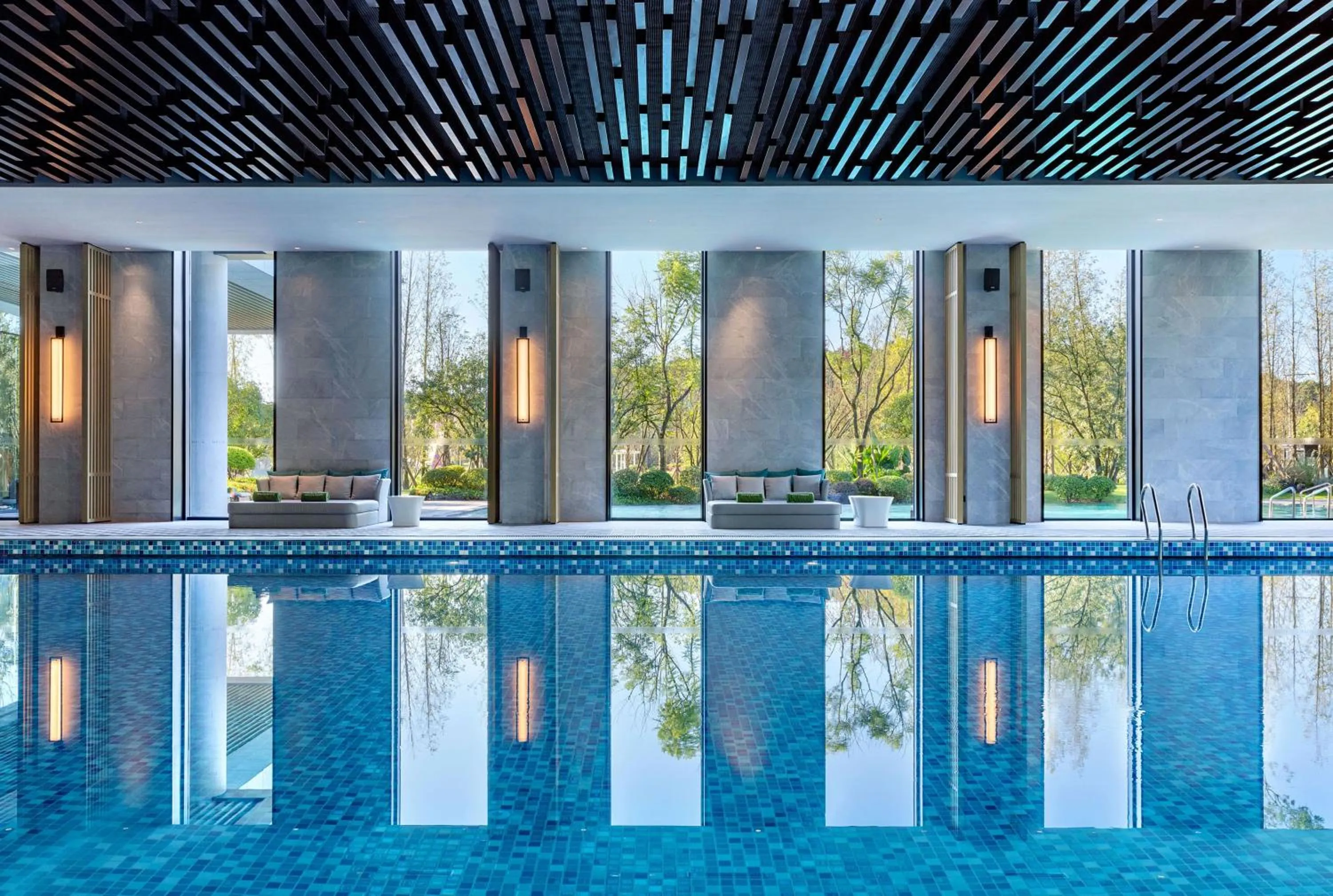 Swimming pool in Melia Chongqing