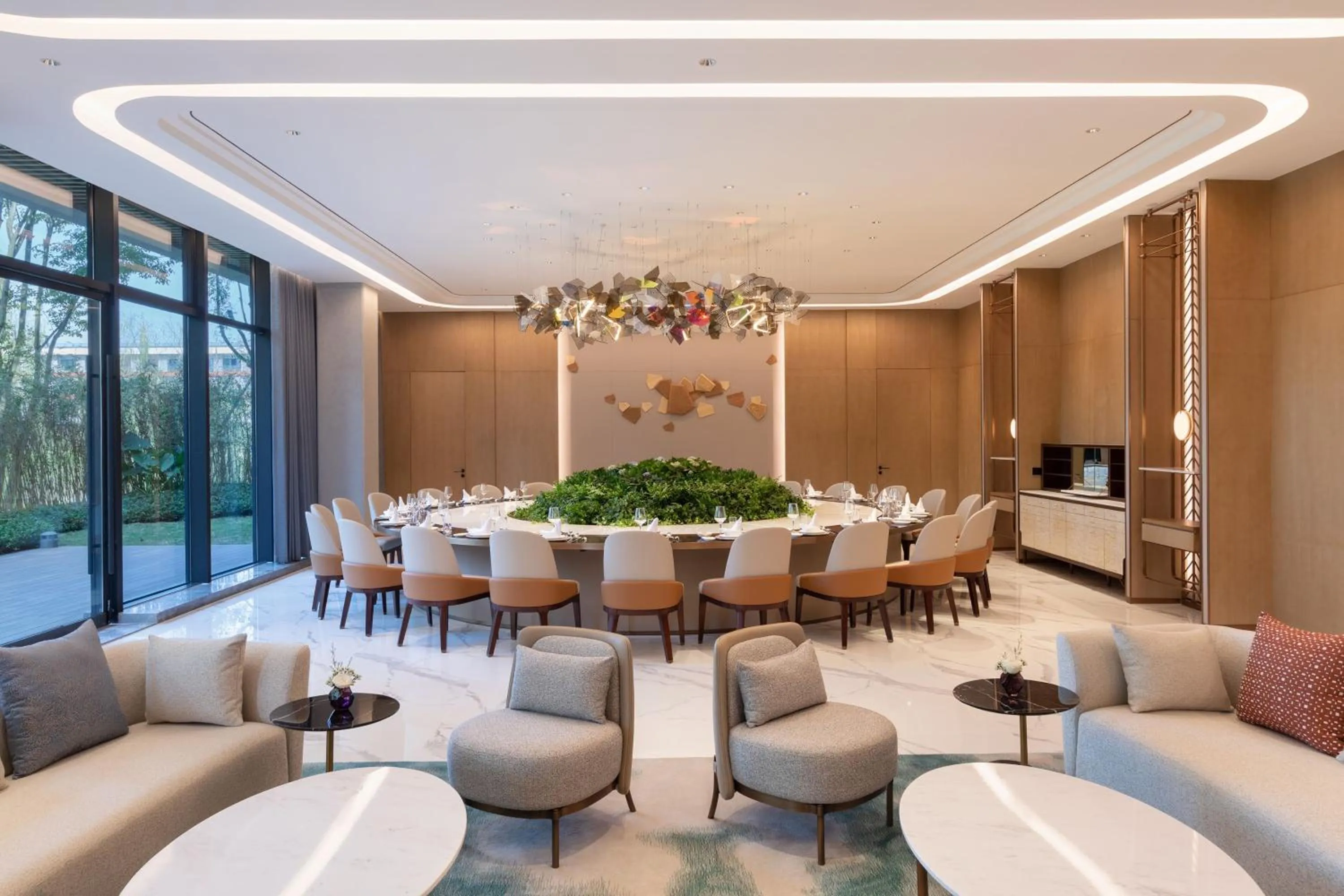 Restaurant/places to eat in Melia Chongqing