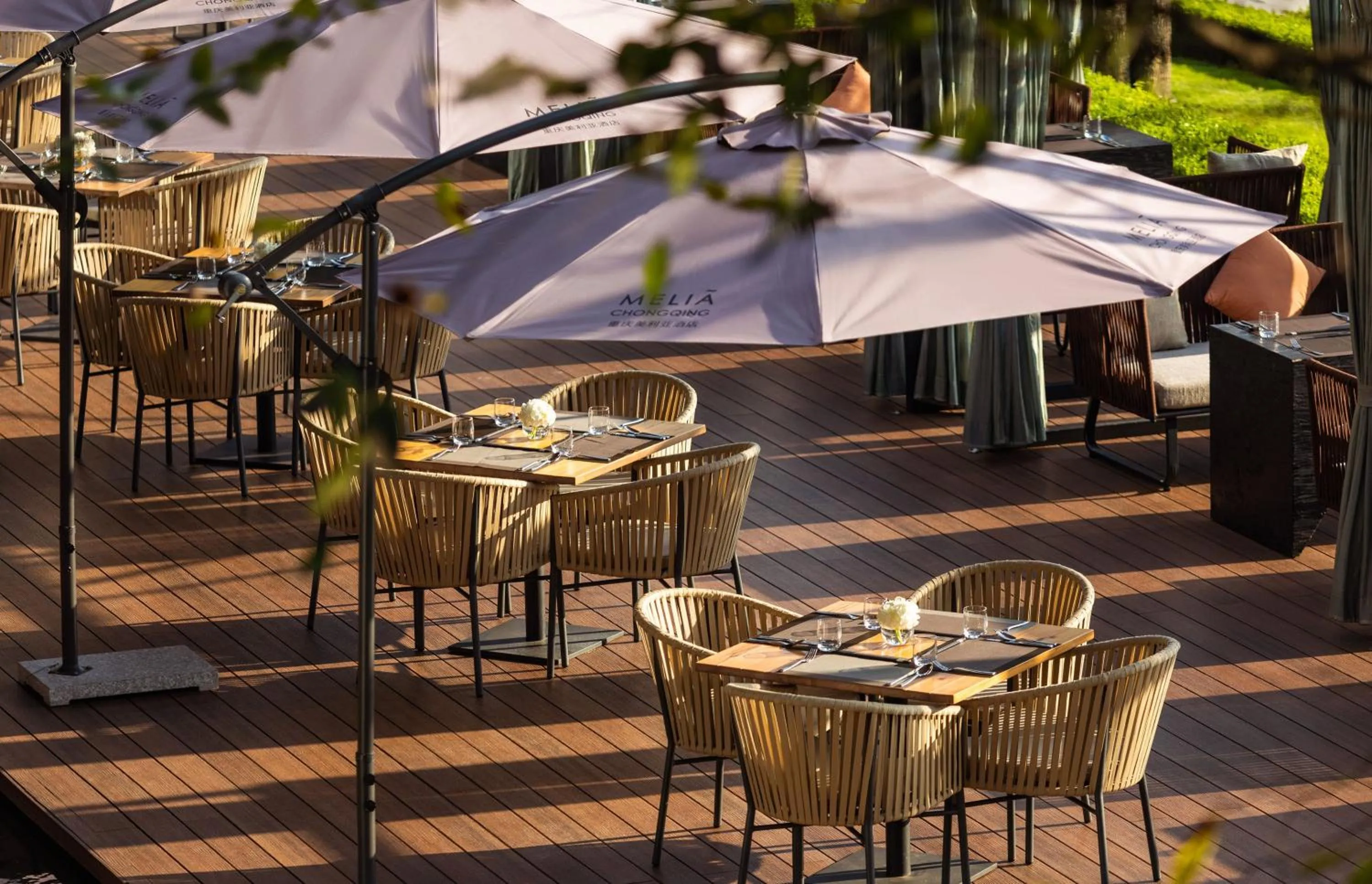 Restaurant/places to eat in Melia Chongqing