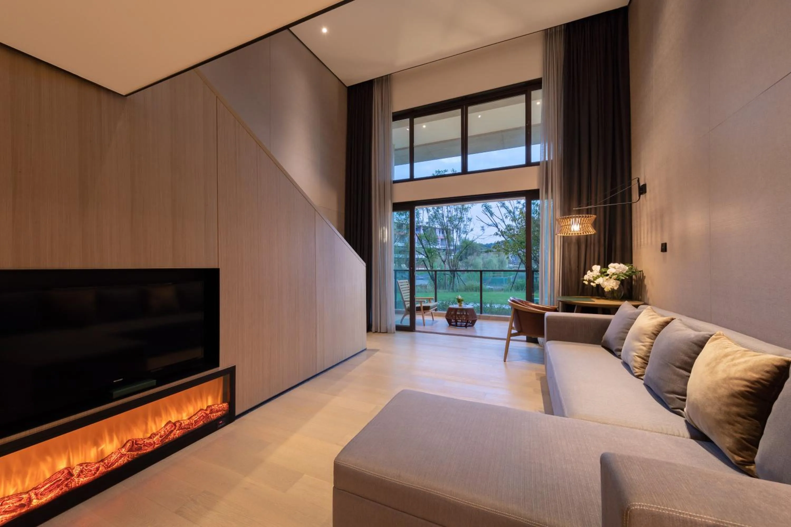 Lake view in Melia Chongqing