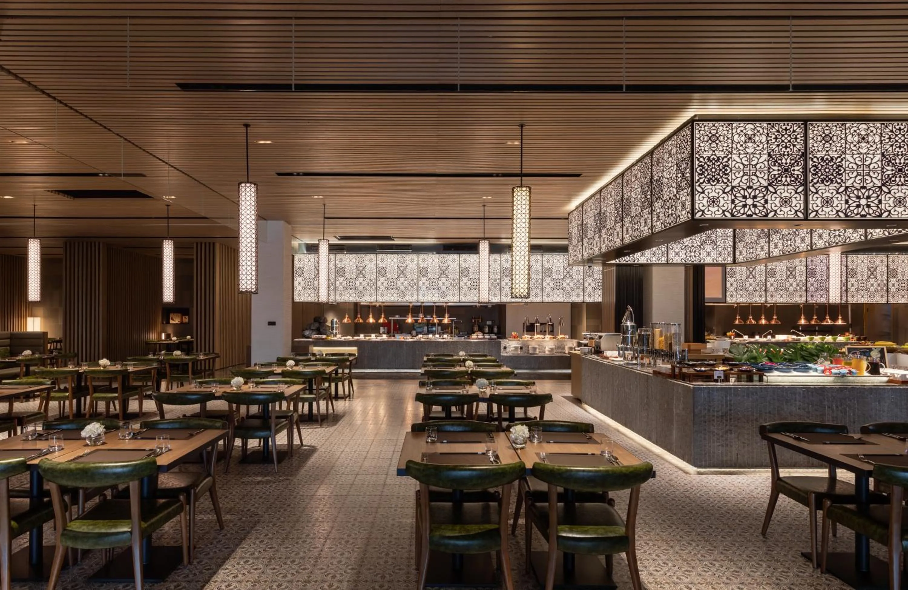 Restaurant/places to eat in Melia Chongqing