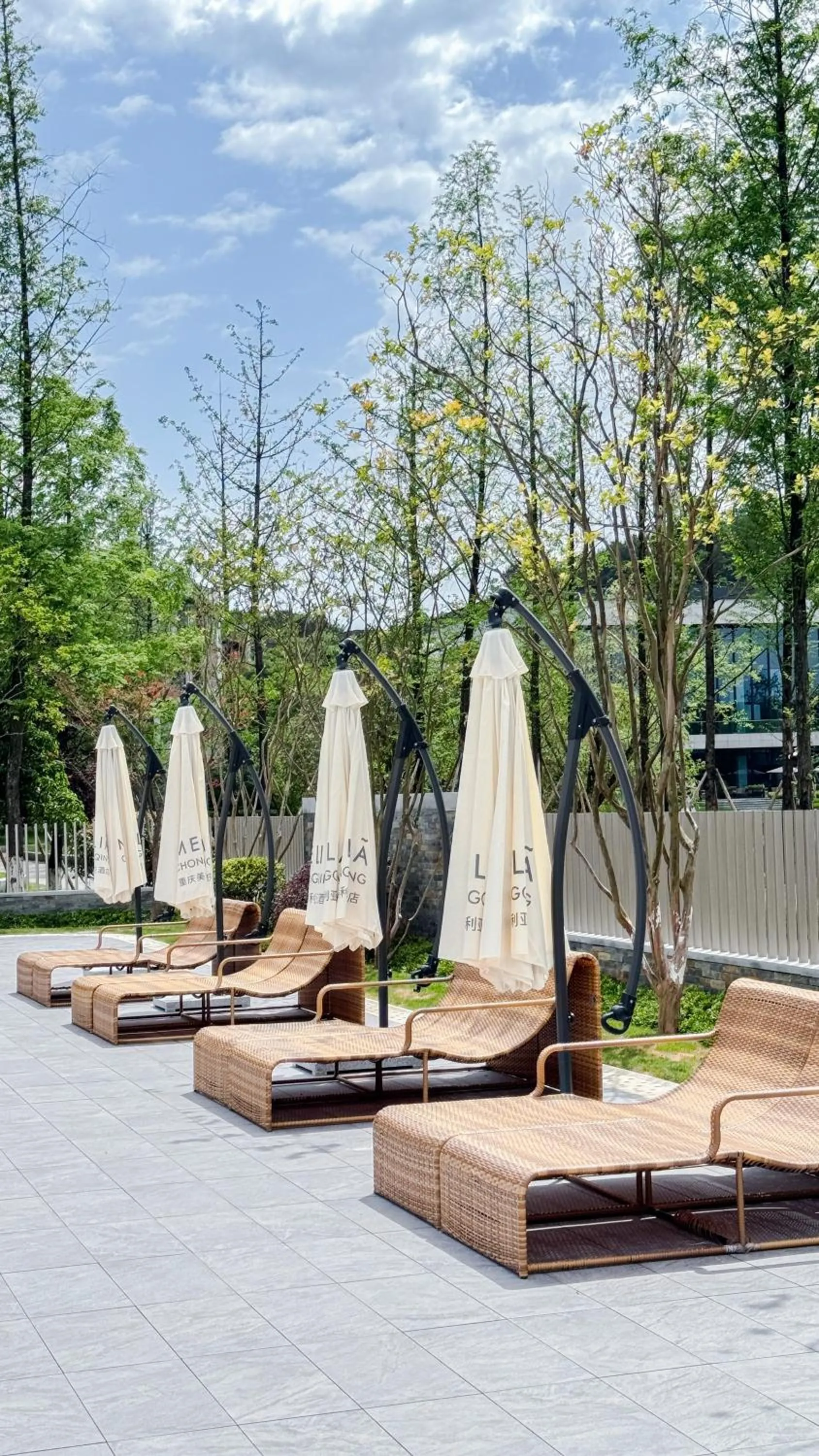 Swimming pool in Melia Chongqing