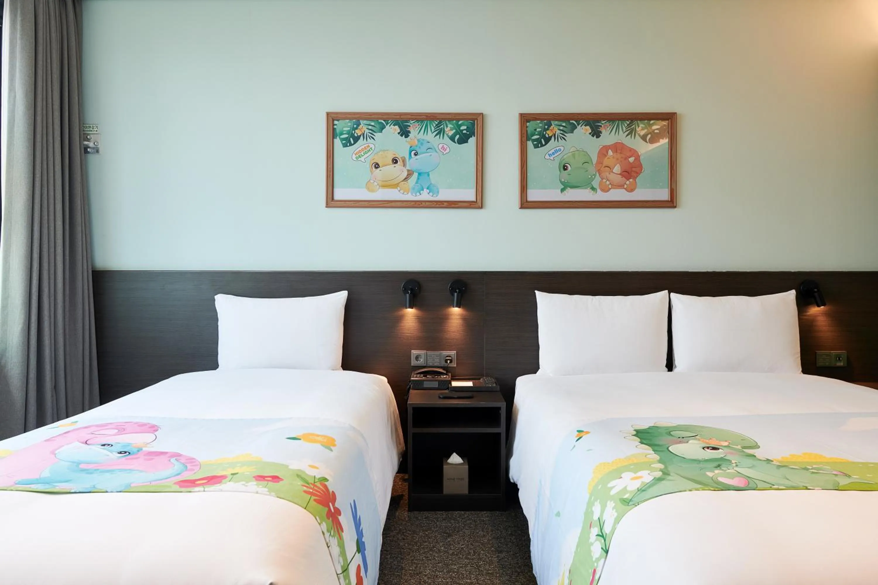 Bed in Nine Tree by Parnas Seoul Pangyo