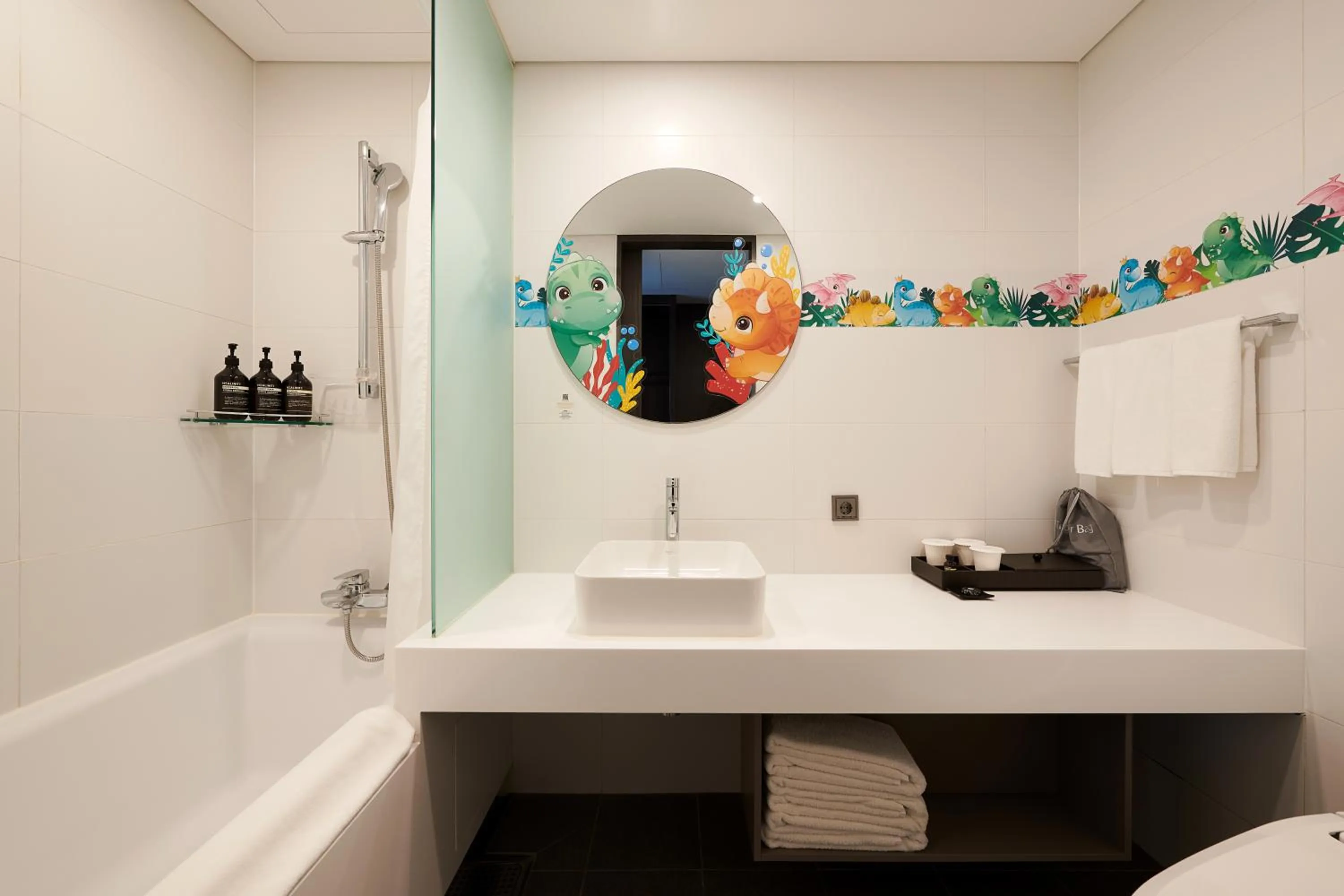 Bathroom in Nine Tree by Parnas Seoul Pangyo