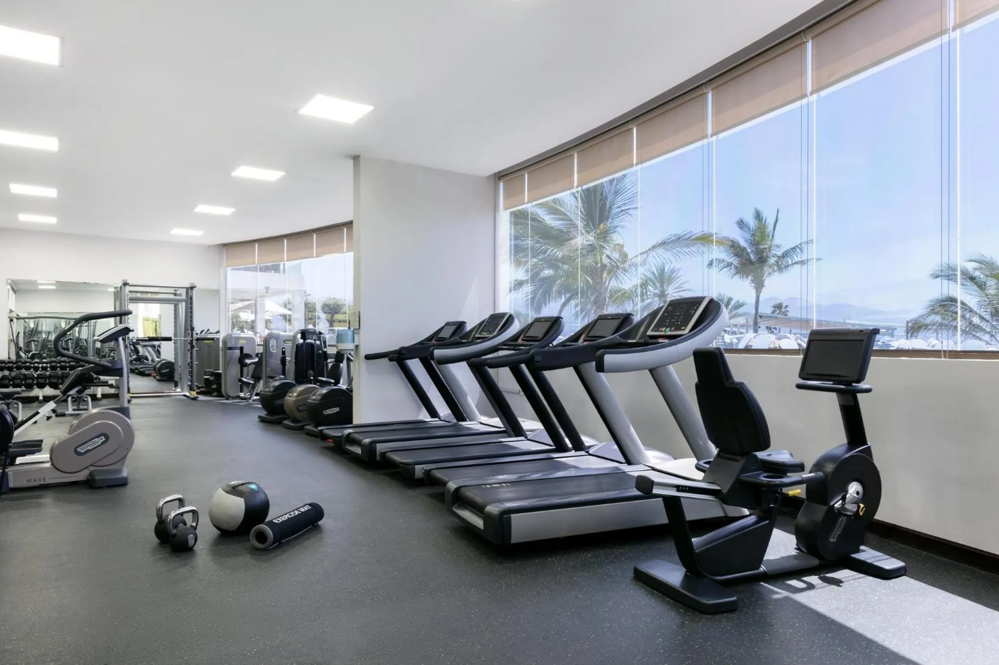 Fitness centre/facilities in Crowne Plaza Muscat by IHG