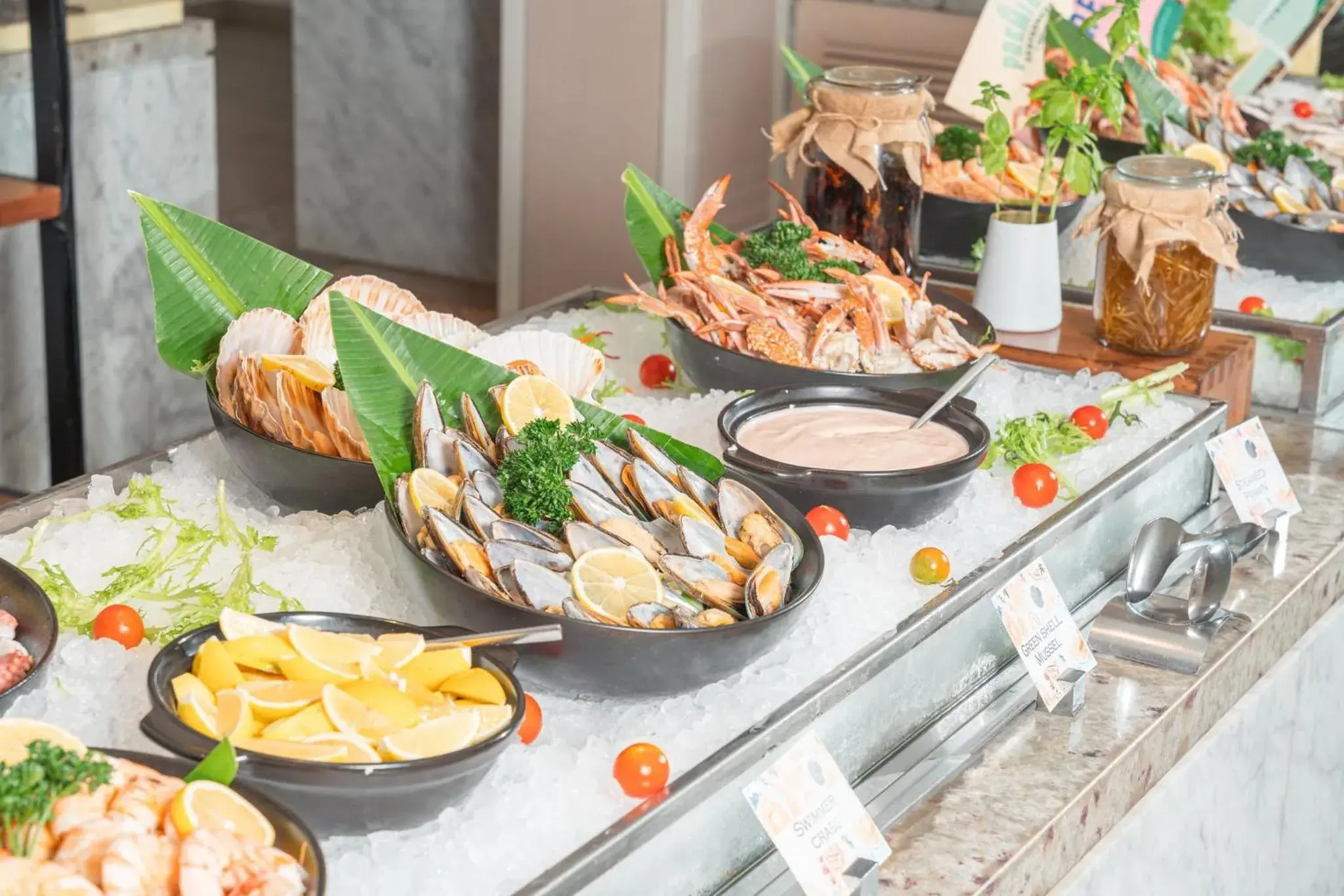 Restaurant/places to eat in Crowne Plaza Muscat by IHG Restaurant/places to eat in Crowne Plaza Muscat by IHG