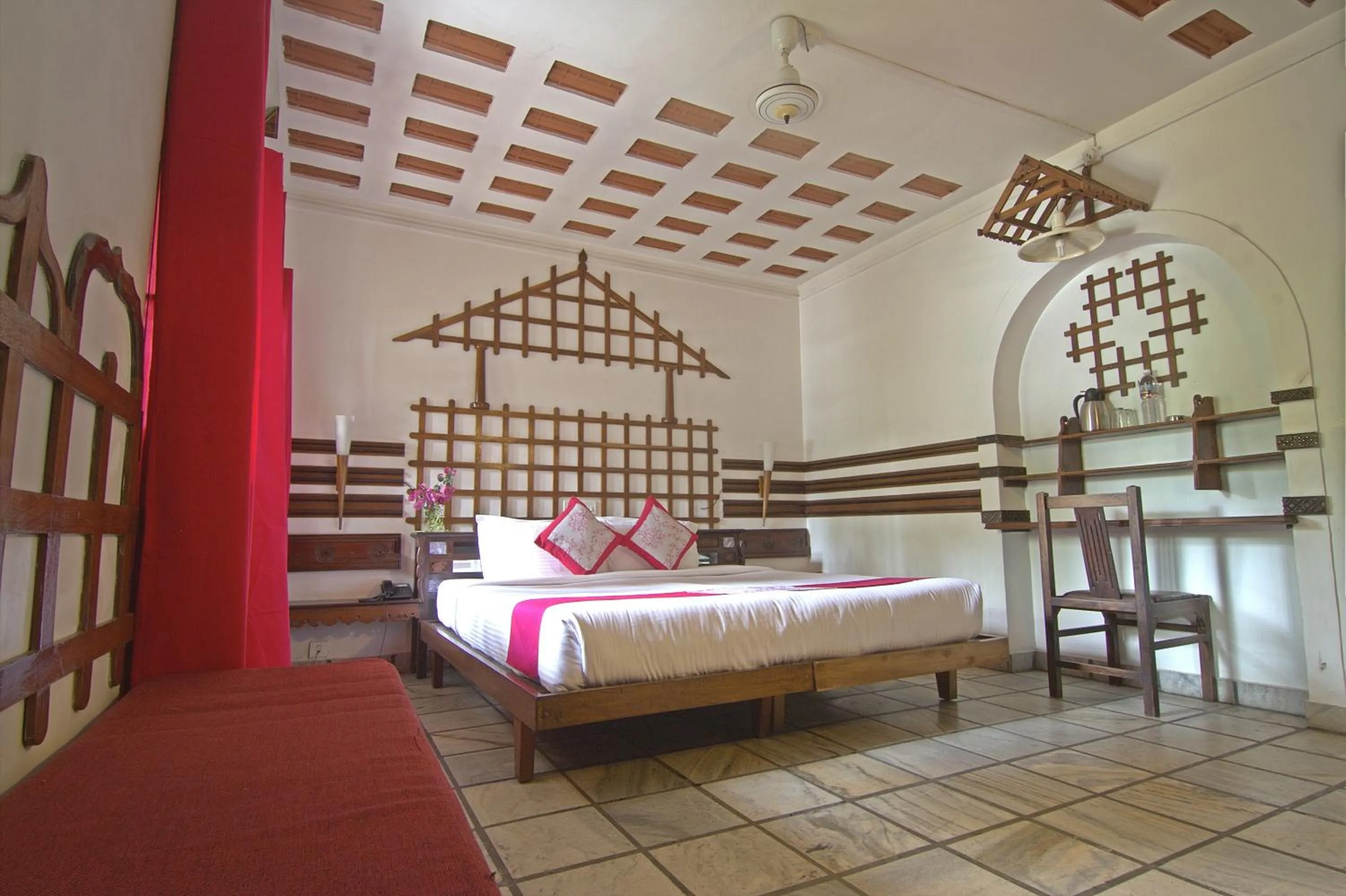 Photo of the whole room, Bed in Hotel Ambadi