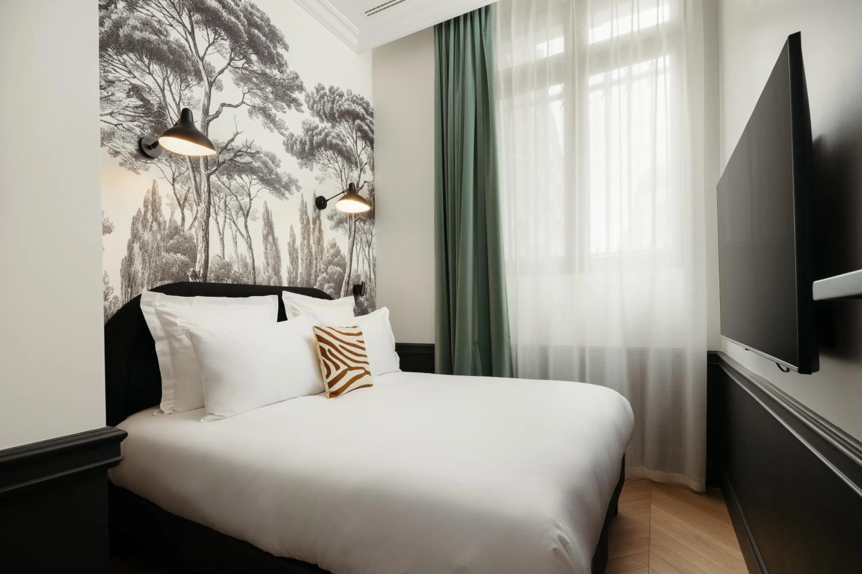 Photo of the whole room, Bed in My Maison In Paris Invalides