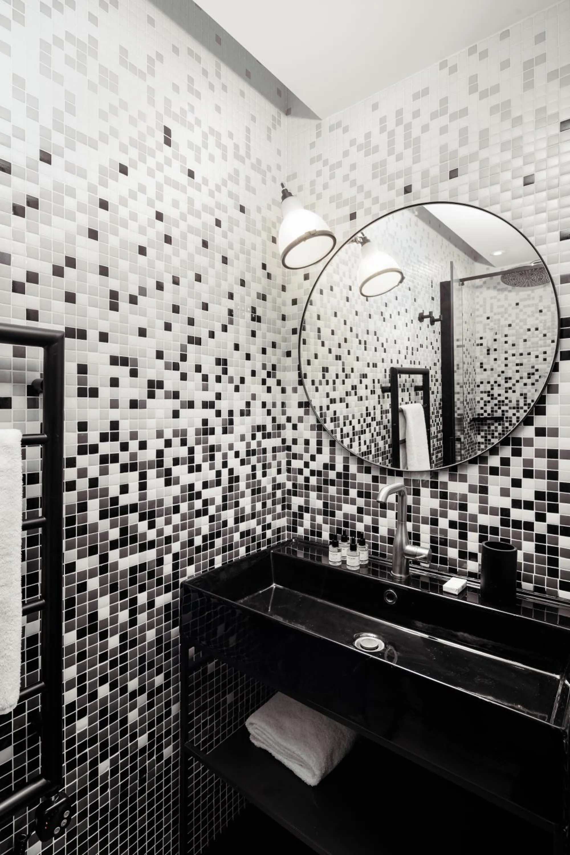 Bathroom in My Maison In Paris Invalides