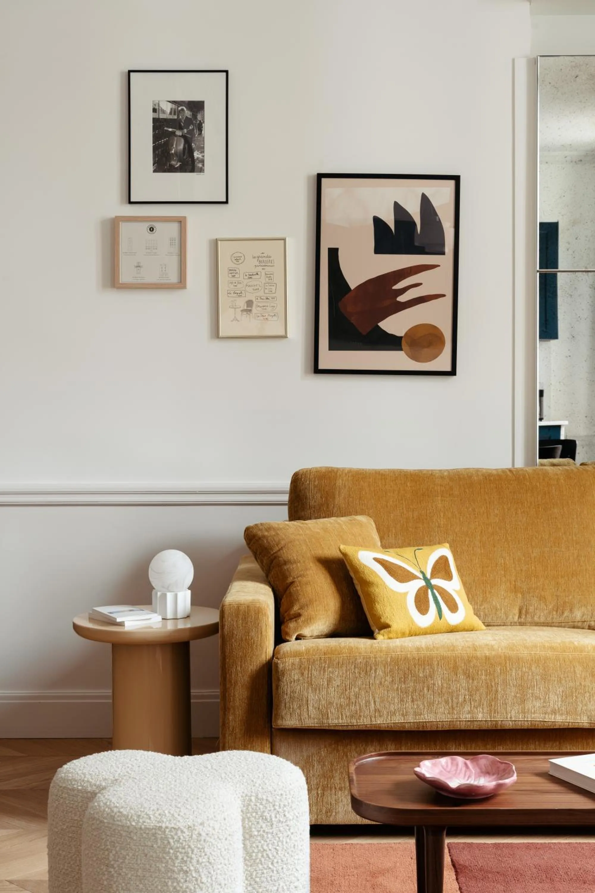 Living room in My Maison In Paris Invalides