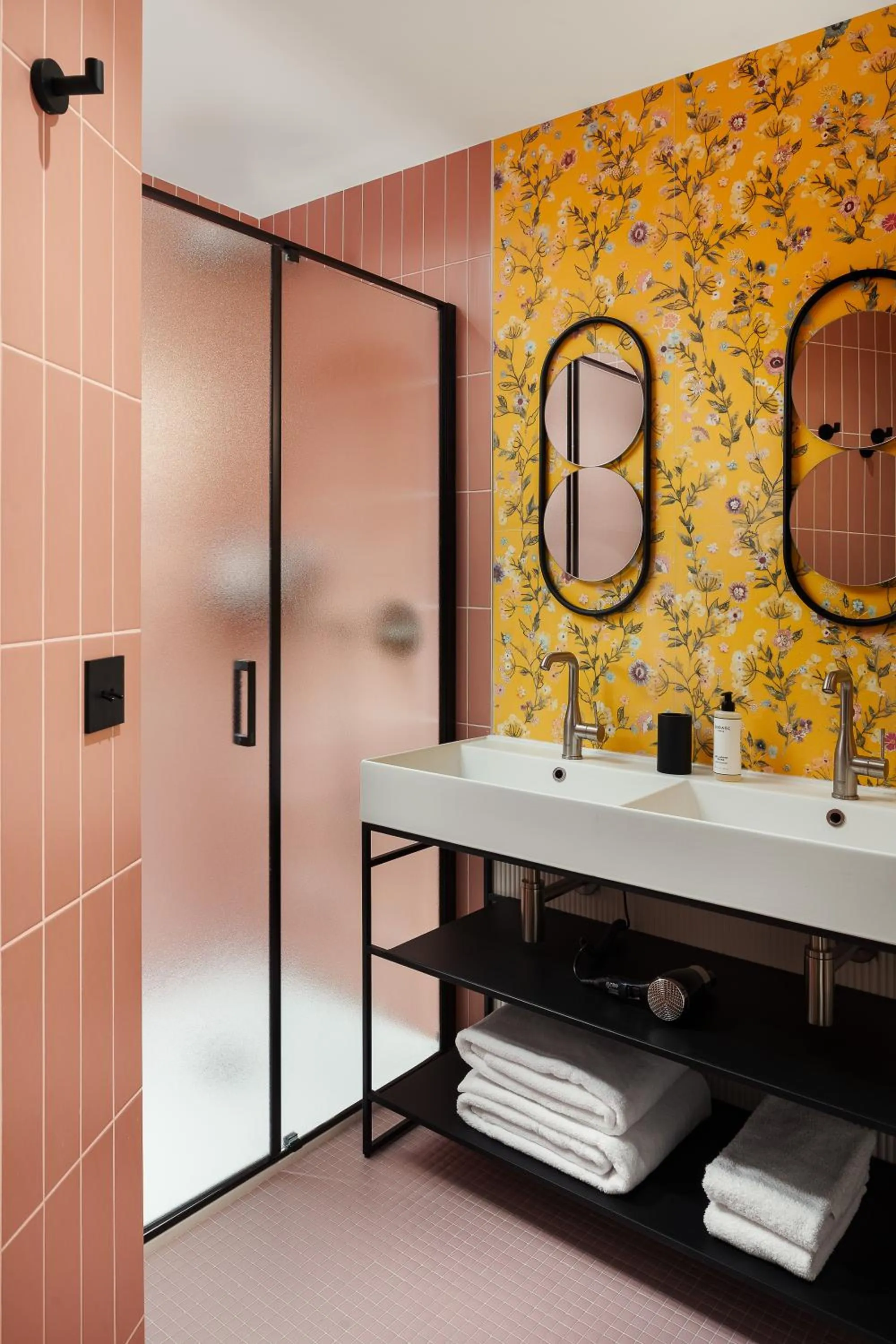 Bathroom in My Maison In Paris Invalides