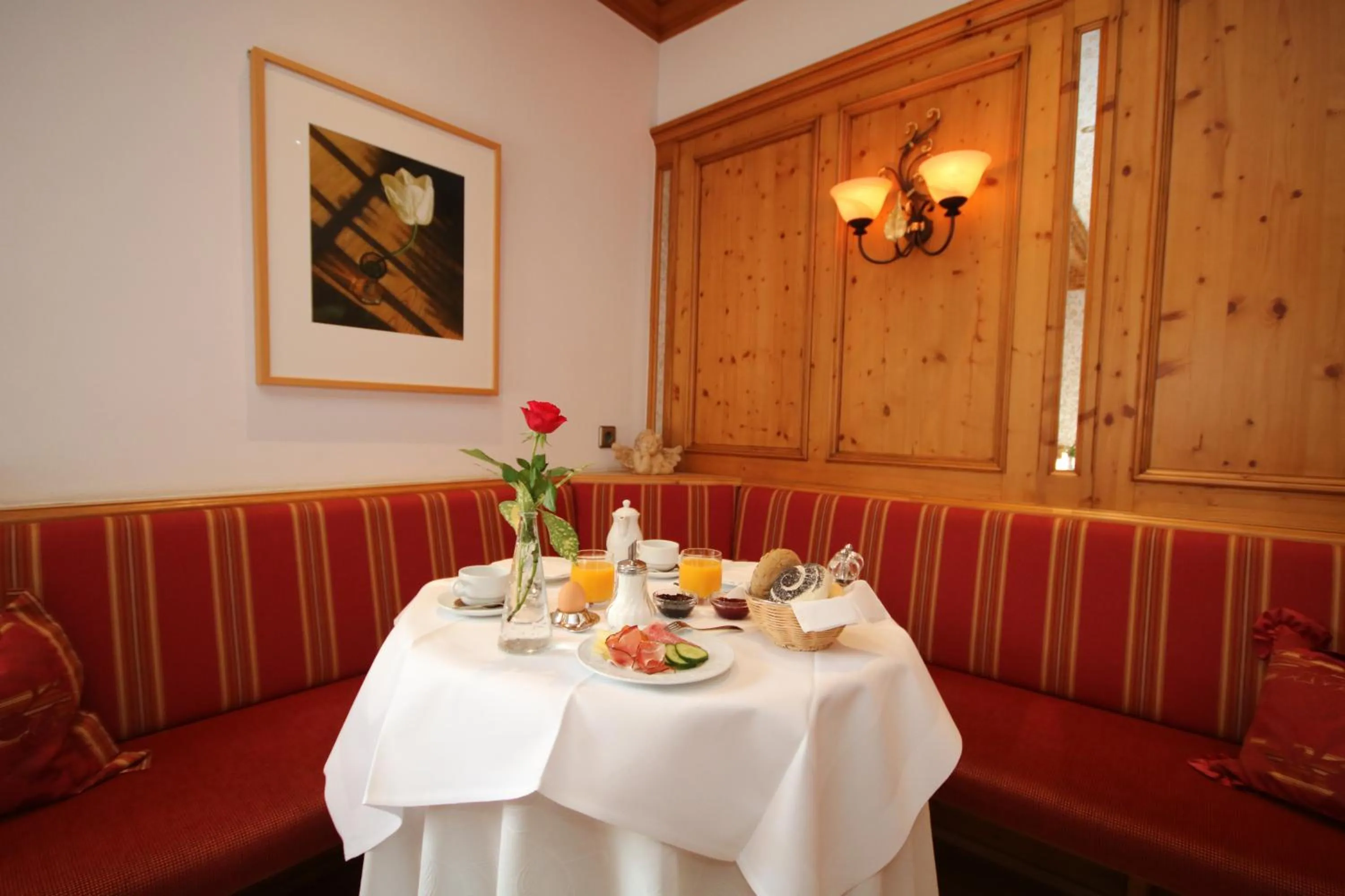 Restaurant/places to eat in Hotel-Restaurant Hirsch