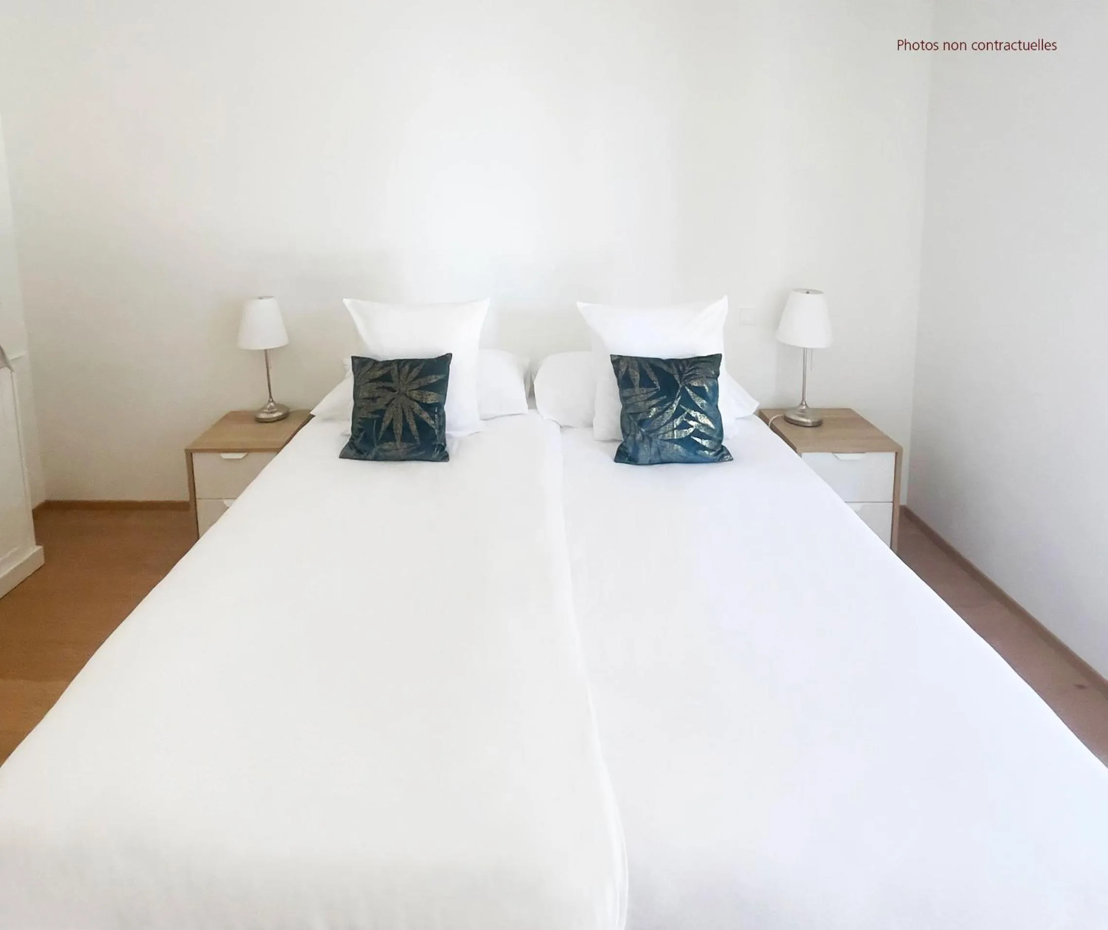 Bed in Hôtel Restaurant Port-Conty