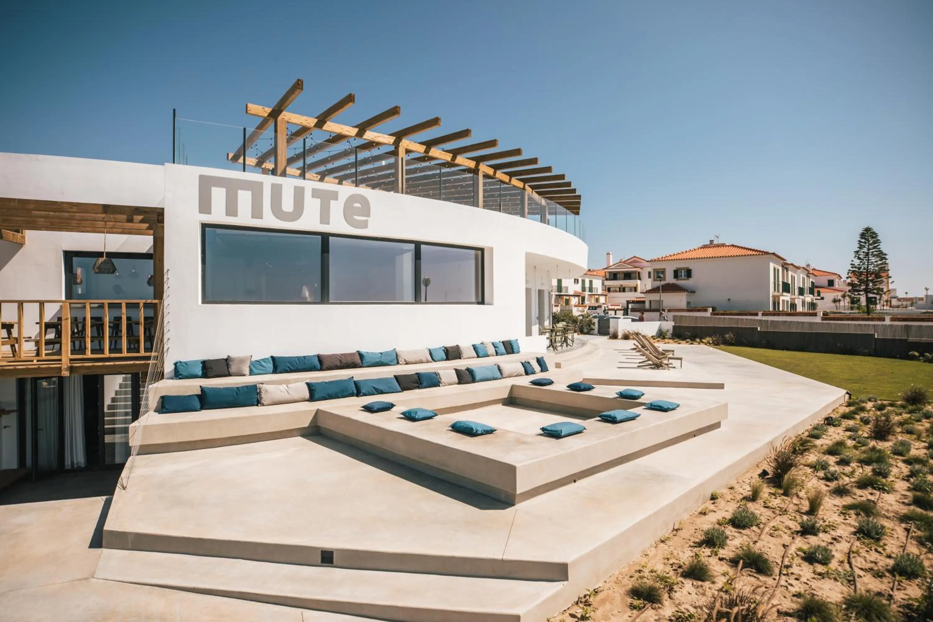 MUTE Hostel Porto Covo