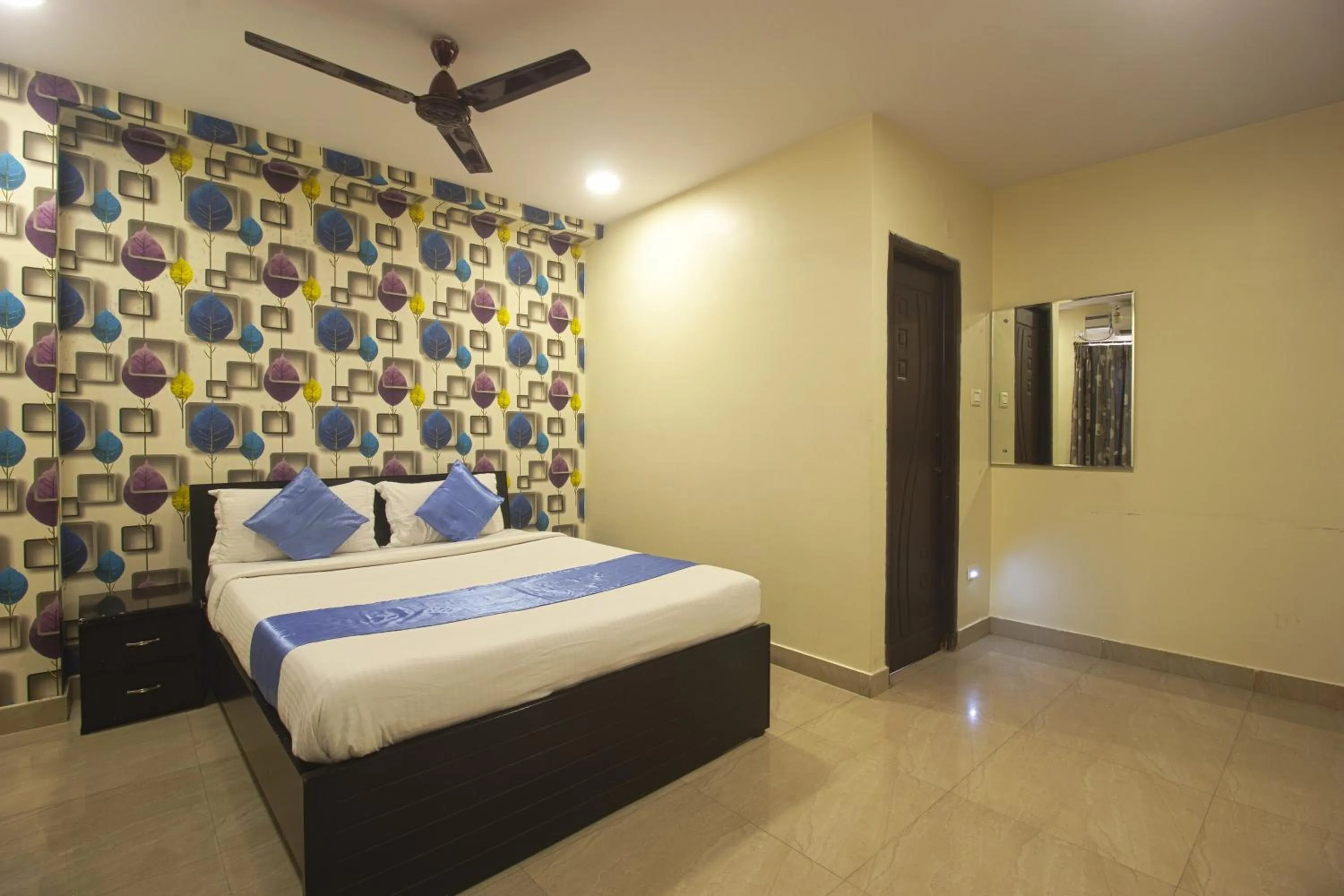 Bedroom, Bed in Hotel NS Royal Emirates With 3Hr Early check in