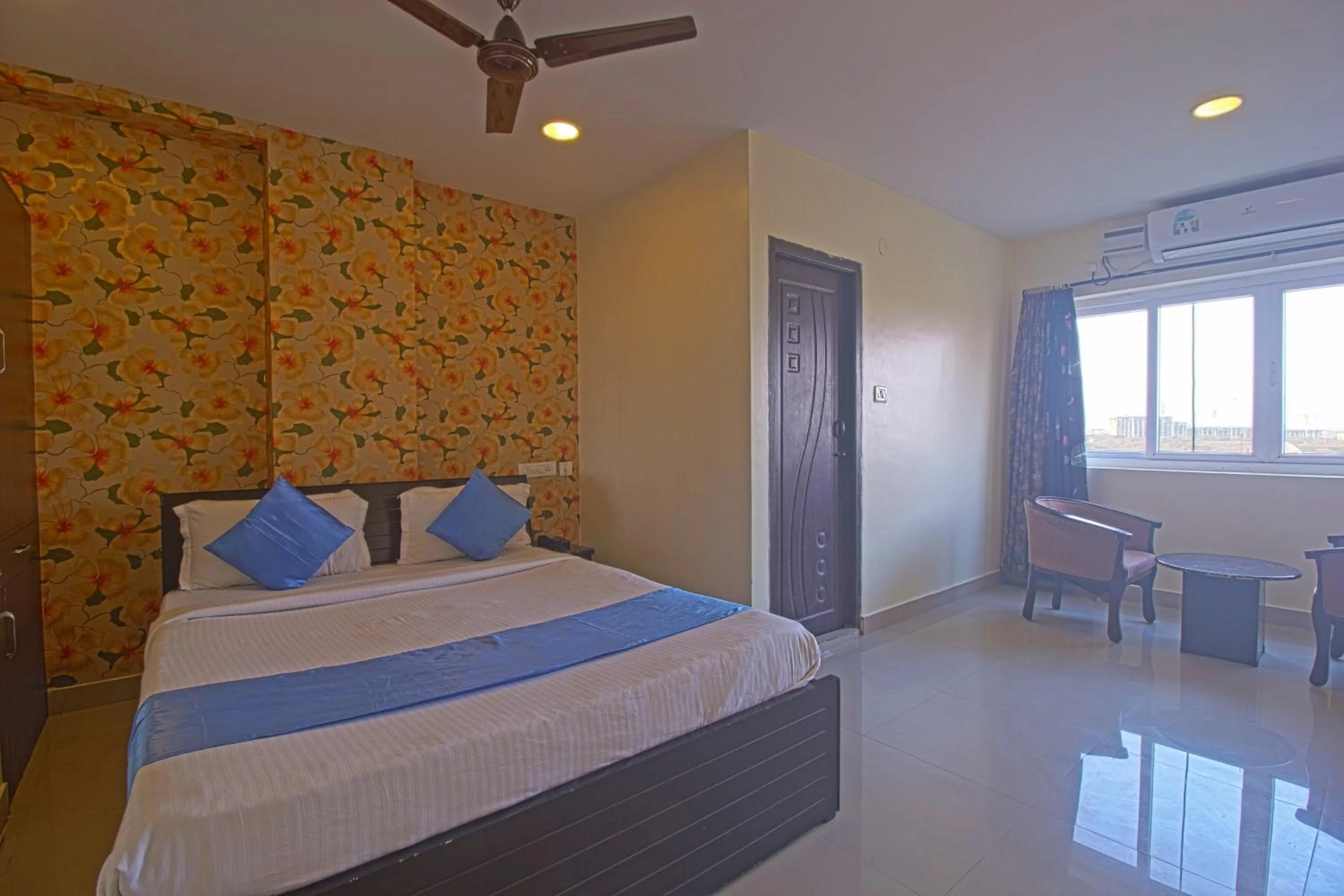 Photo of the whole room, Bed in Hotel NS Royal Emirates With 3Hr Early check in