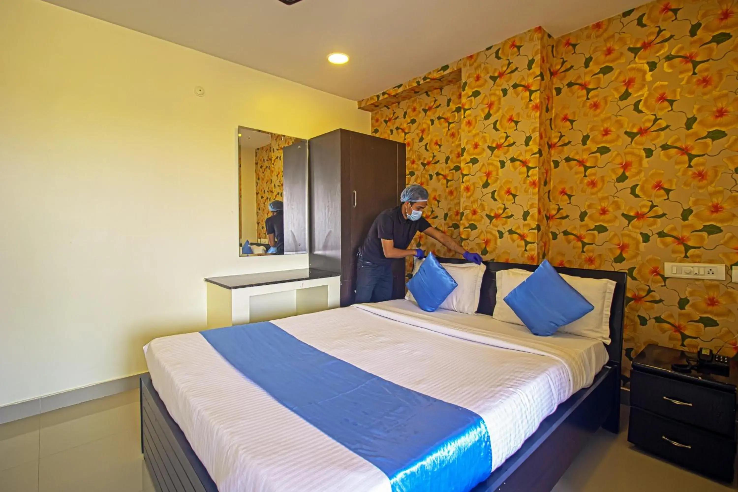 room service, Bed in Hotel NS Royal Emirates With 3Hr Early check in room service, Bed in Hotel NS Royal Emirates With 3Hr Early check in